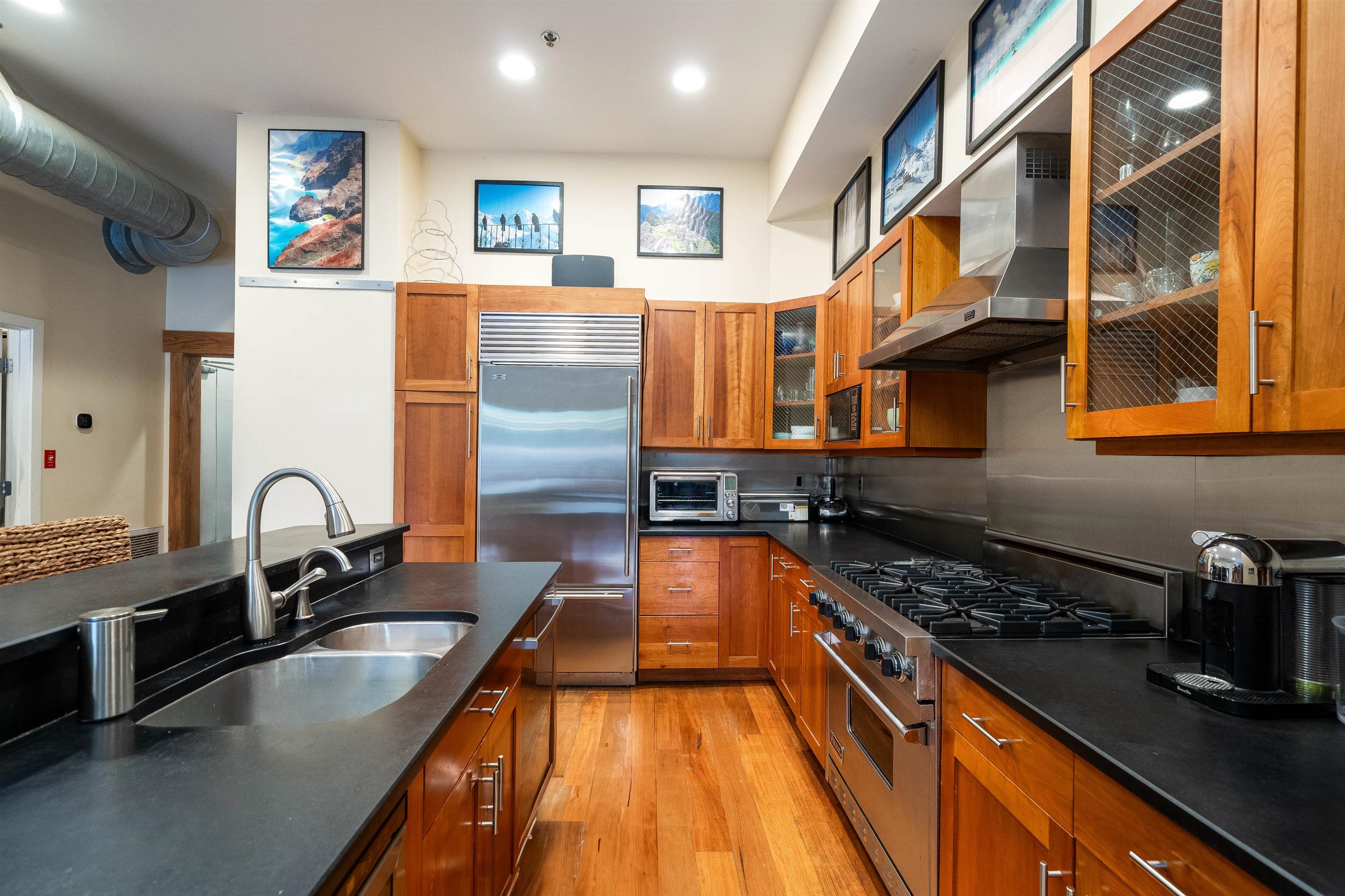 612 CLINTON ST Unit: 1B