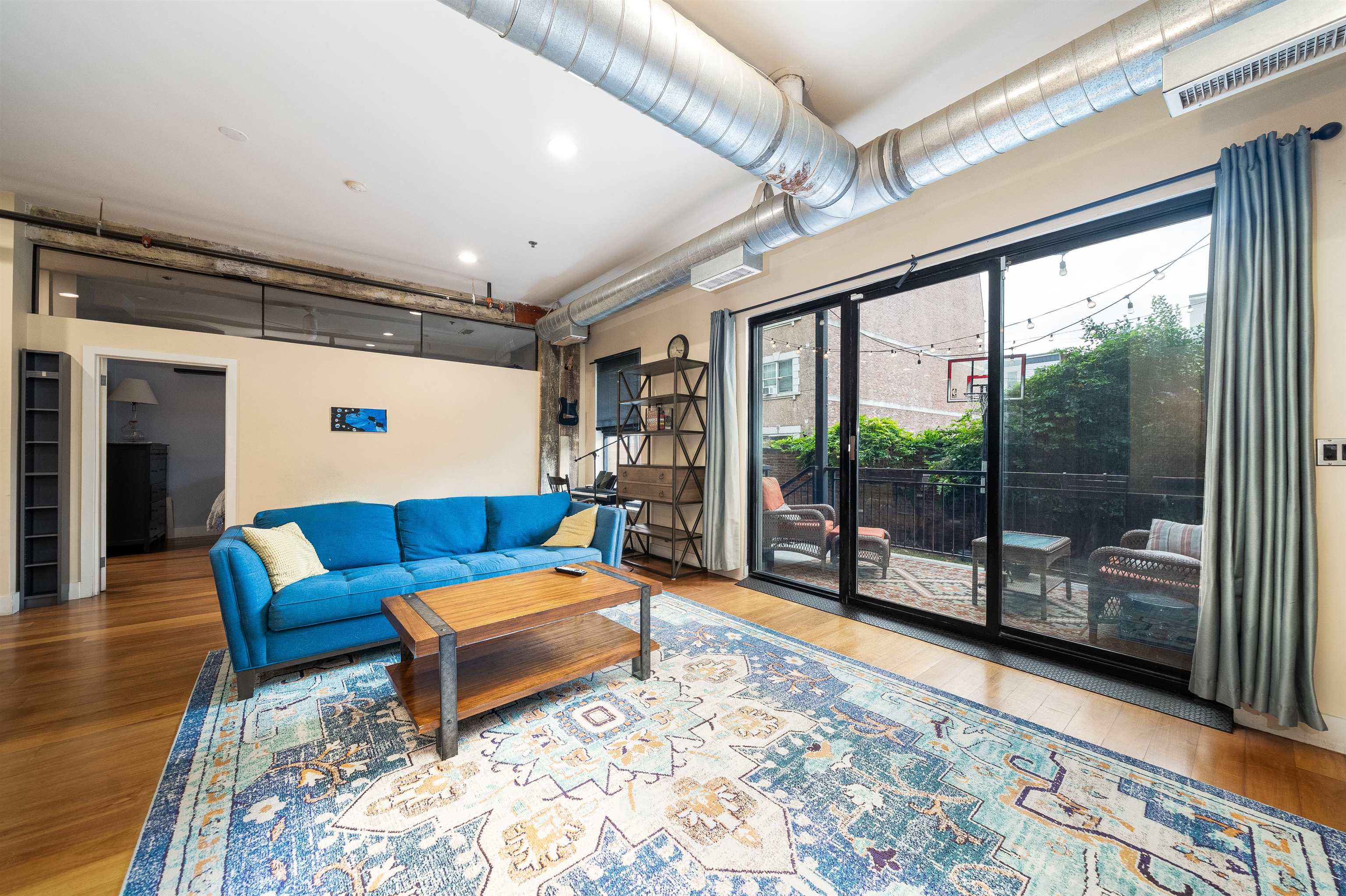 612 CLINTON ST Unit: 1B