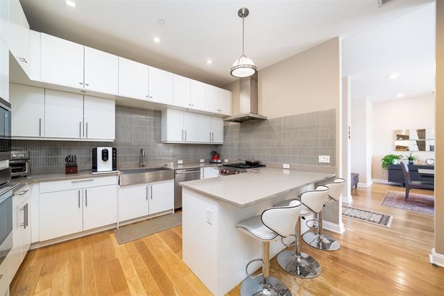9 SOMERSET LANE Unit: PH 608