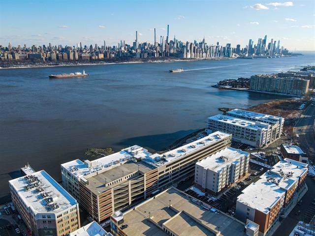 9 SOMERSET LANE Unit: PH 608