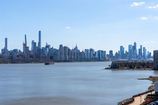 9 SOMERSET LANE Unit: PH 608