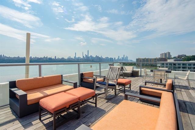 9 SOMERSET LANE Unit: PH 608