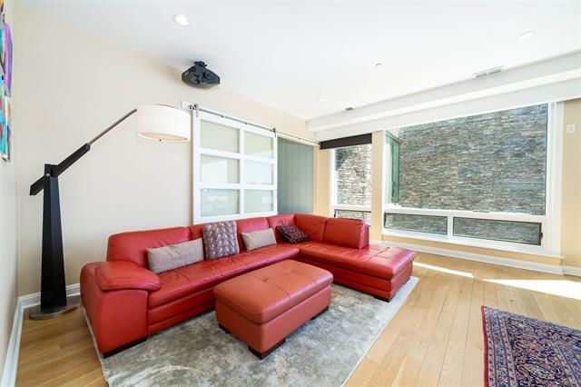 9 SOMERSET LANE Unit: PH 608