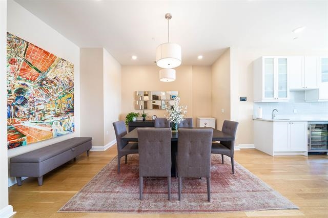 9 SOMERSET LANE Unit: PH 608