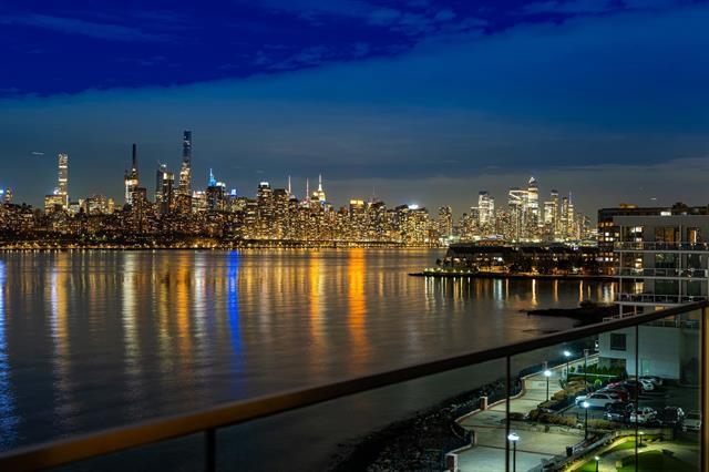 9 SOMERSET LANE Unit: PH 608