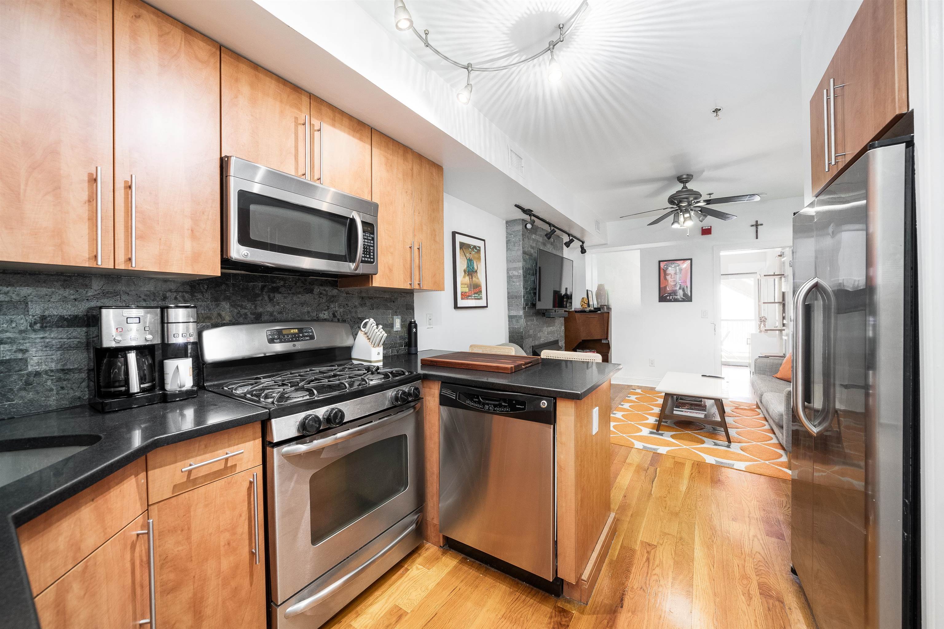 717 ADAMS ST Unit: 2L
