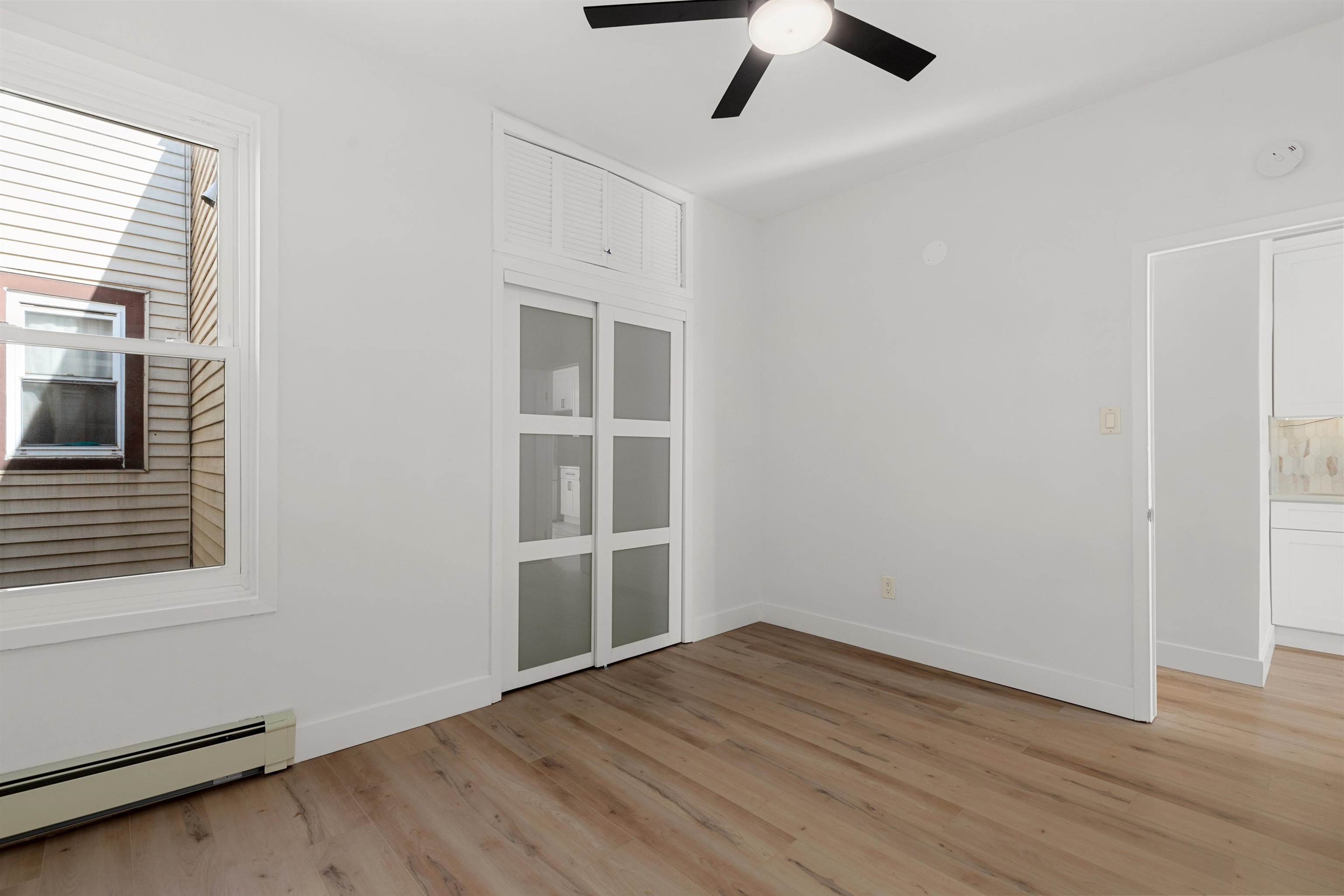 215 48TH ST Unit: 203