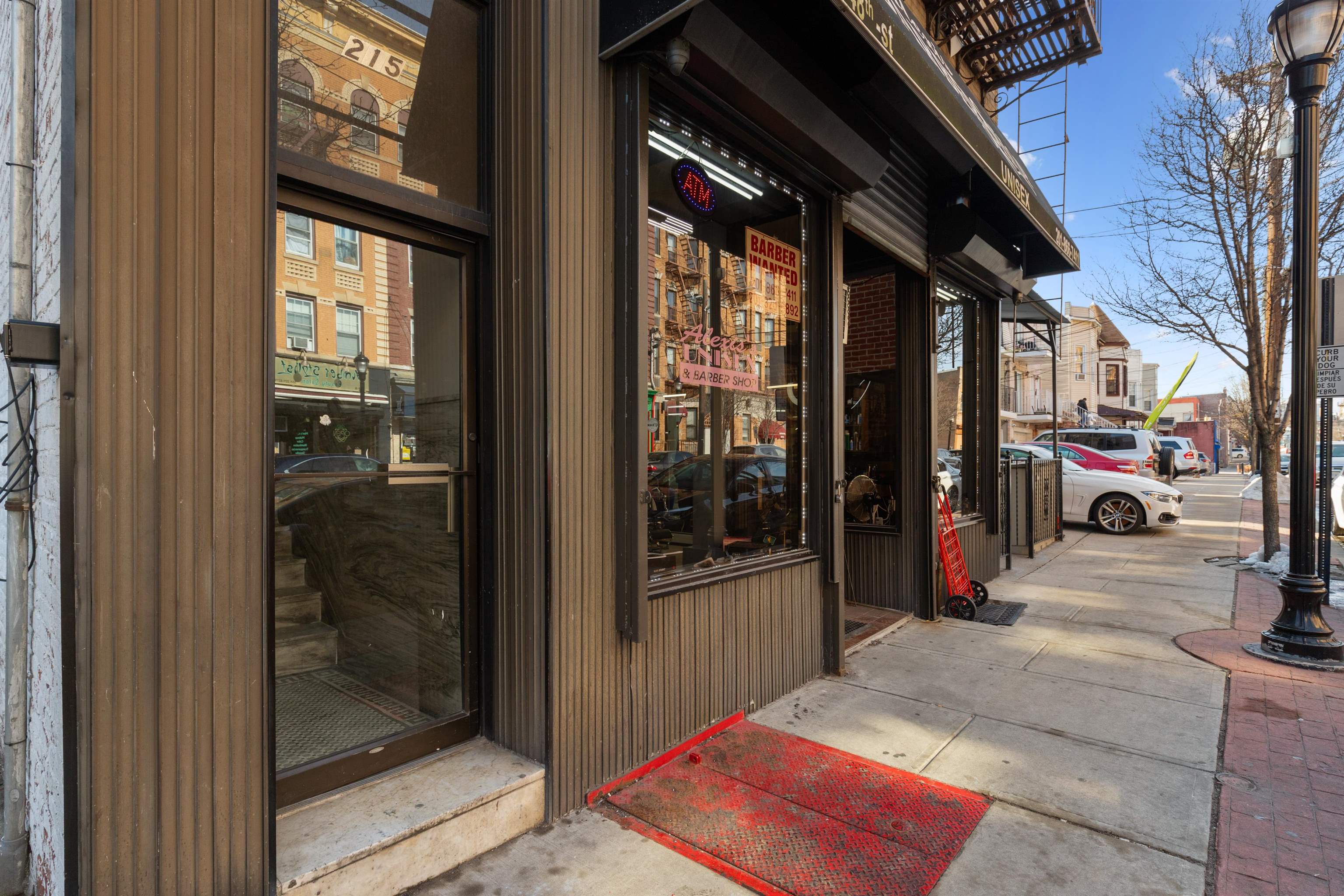 215 48TH ST Unit: 203