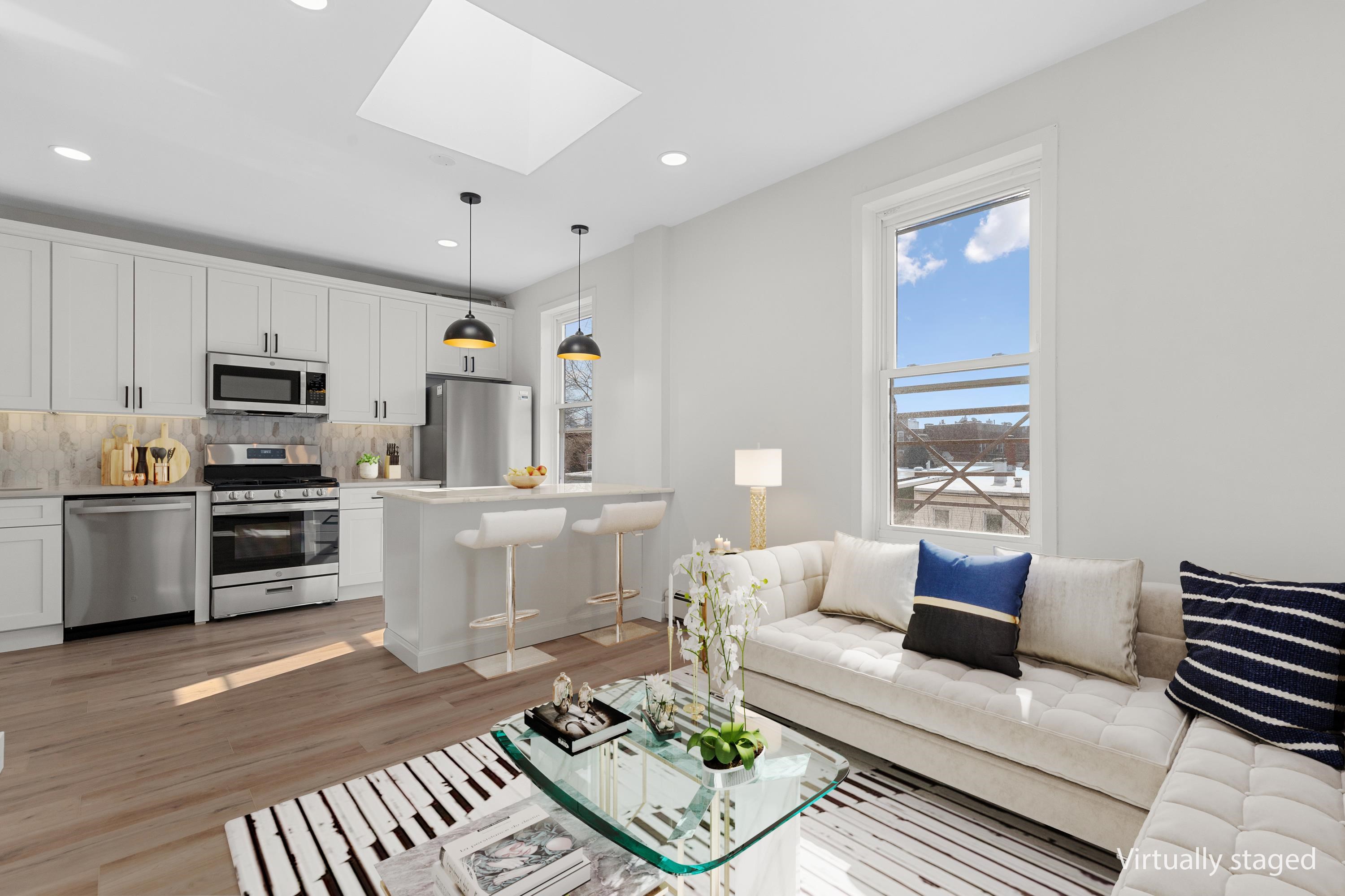 215 48TH ST Unit: 203