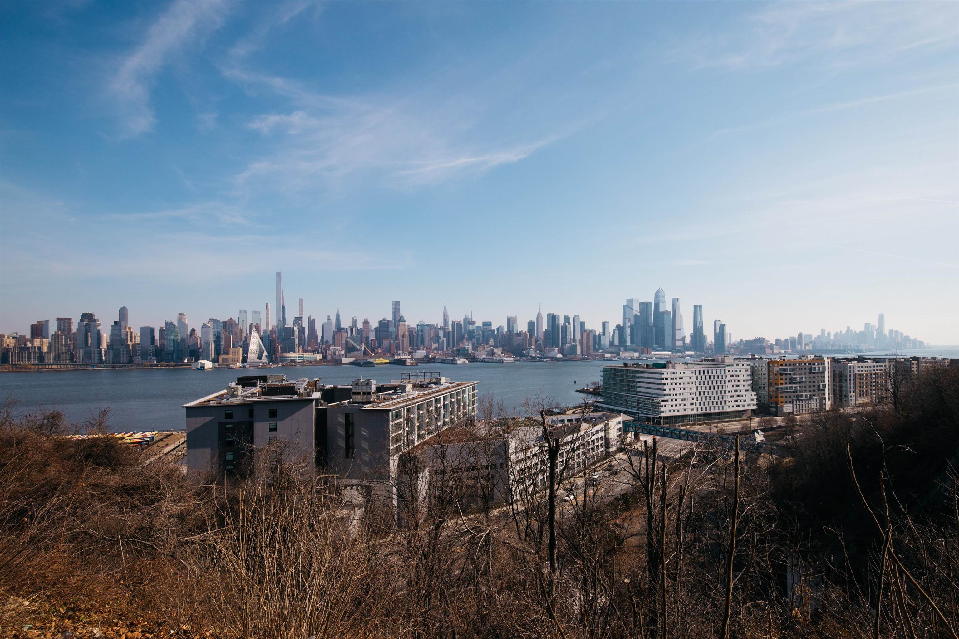 215 48TH ST Unit: 203