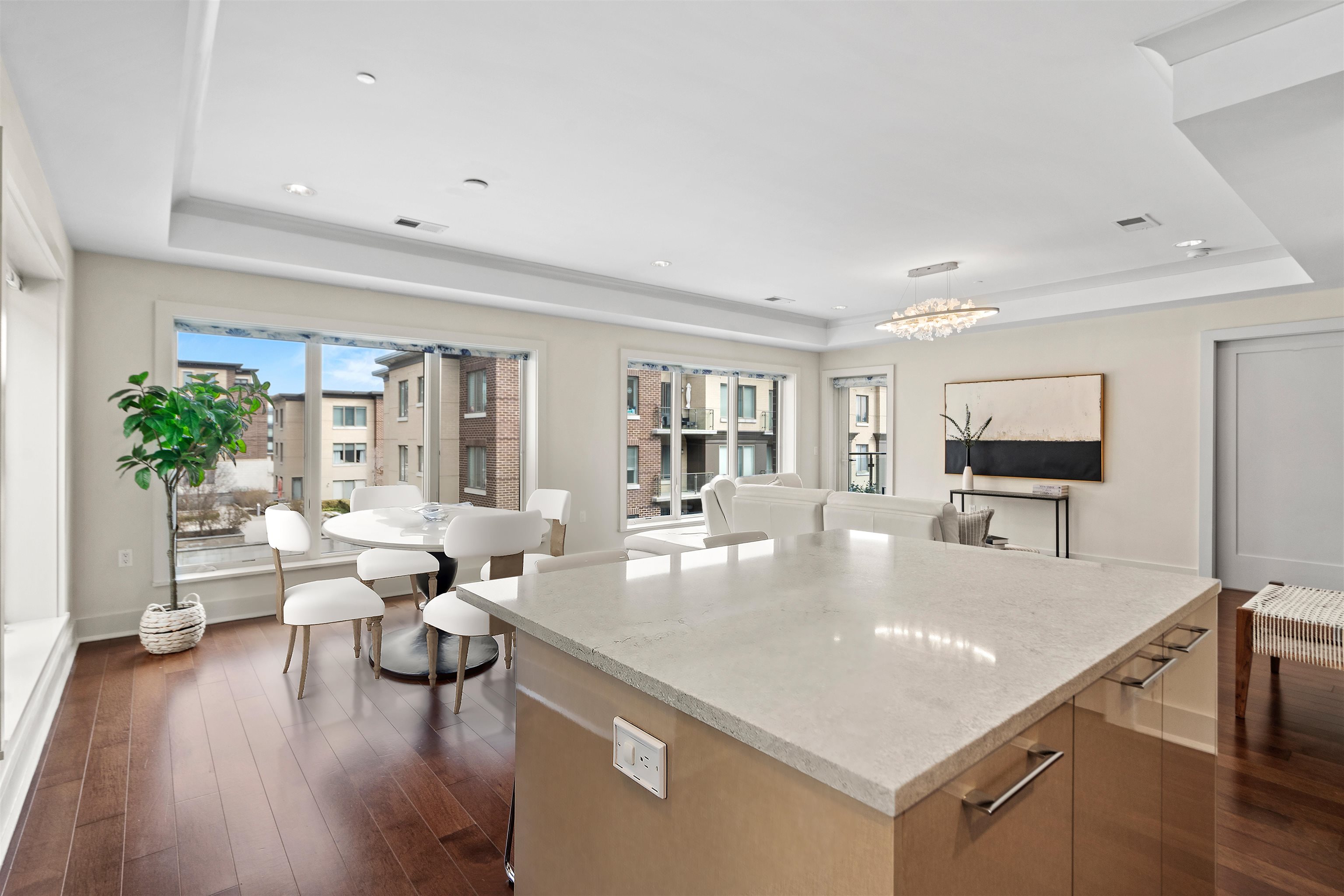 150 HENLEY PL Unit: 314