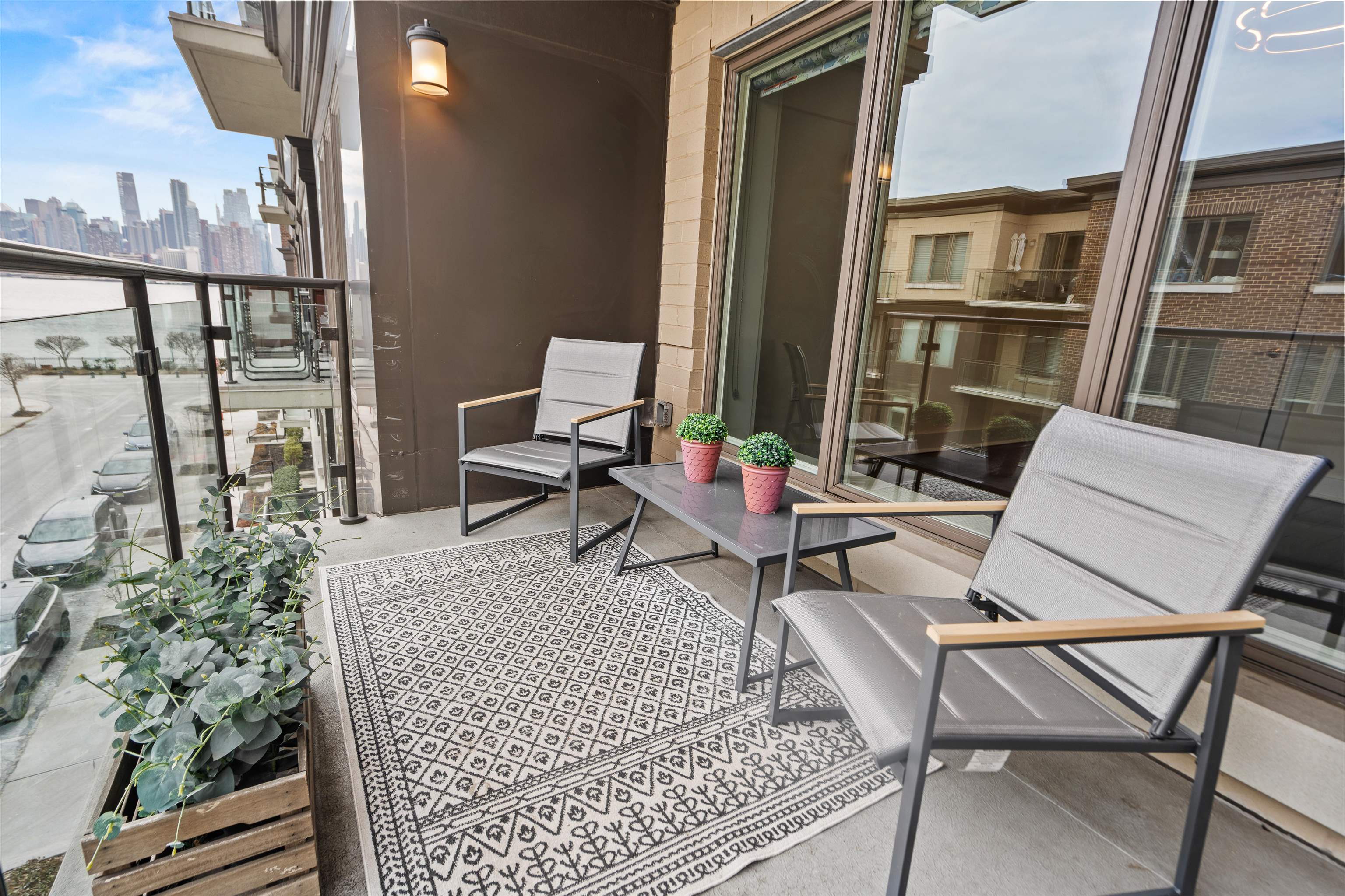 150 HENLEY PL Unit: 314