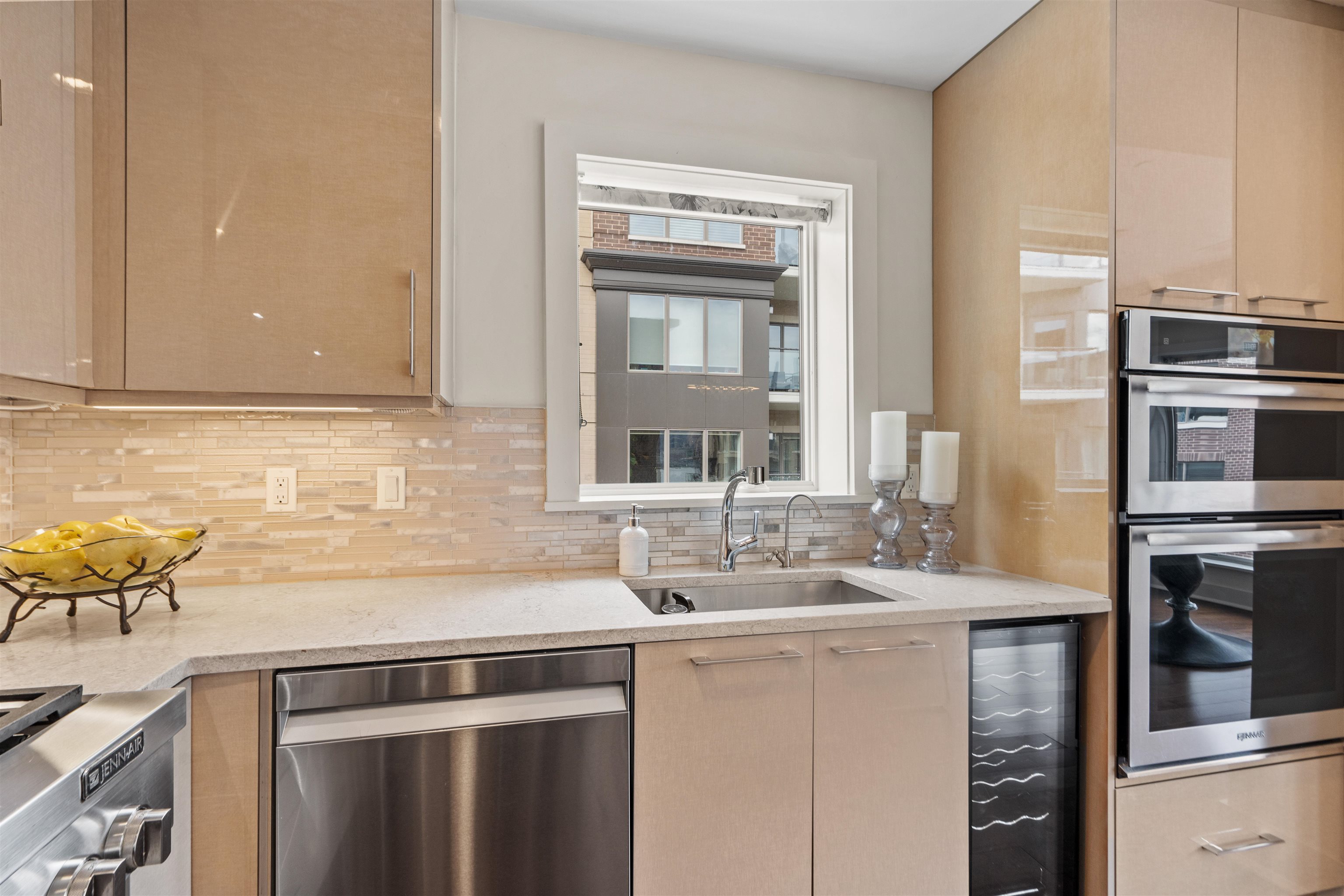 150 HENLEY PL Unit: 314