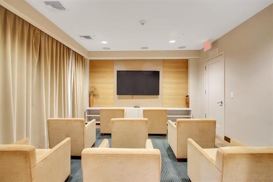 150 HENLEY PL Unit: 314