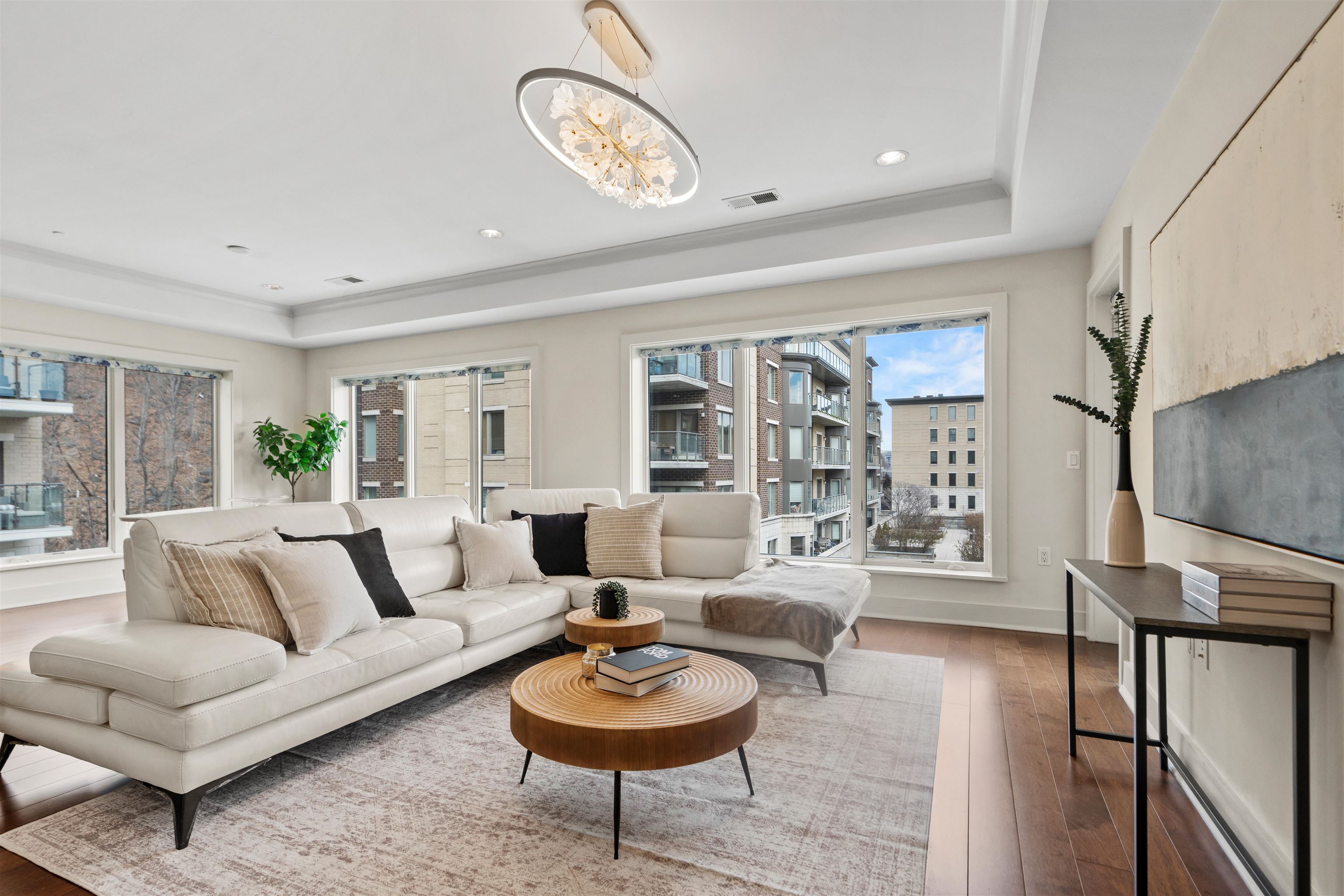 150 HENLEY PL Unit: 314