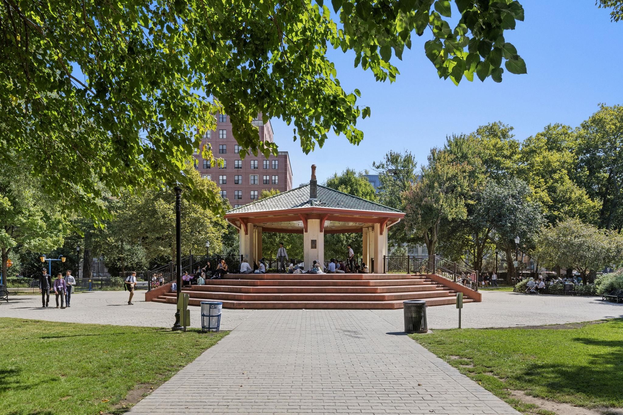 38 WEST HAMILTON PL Unit: 102 (1R)