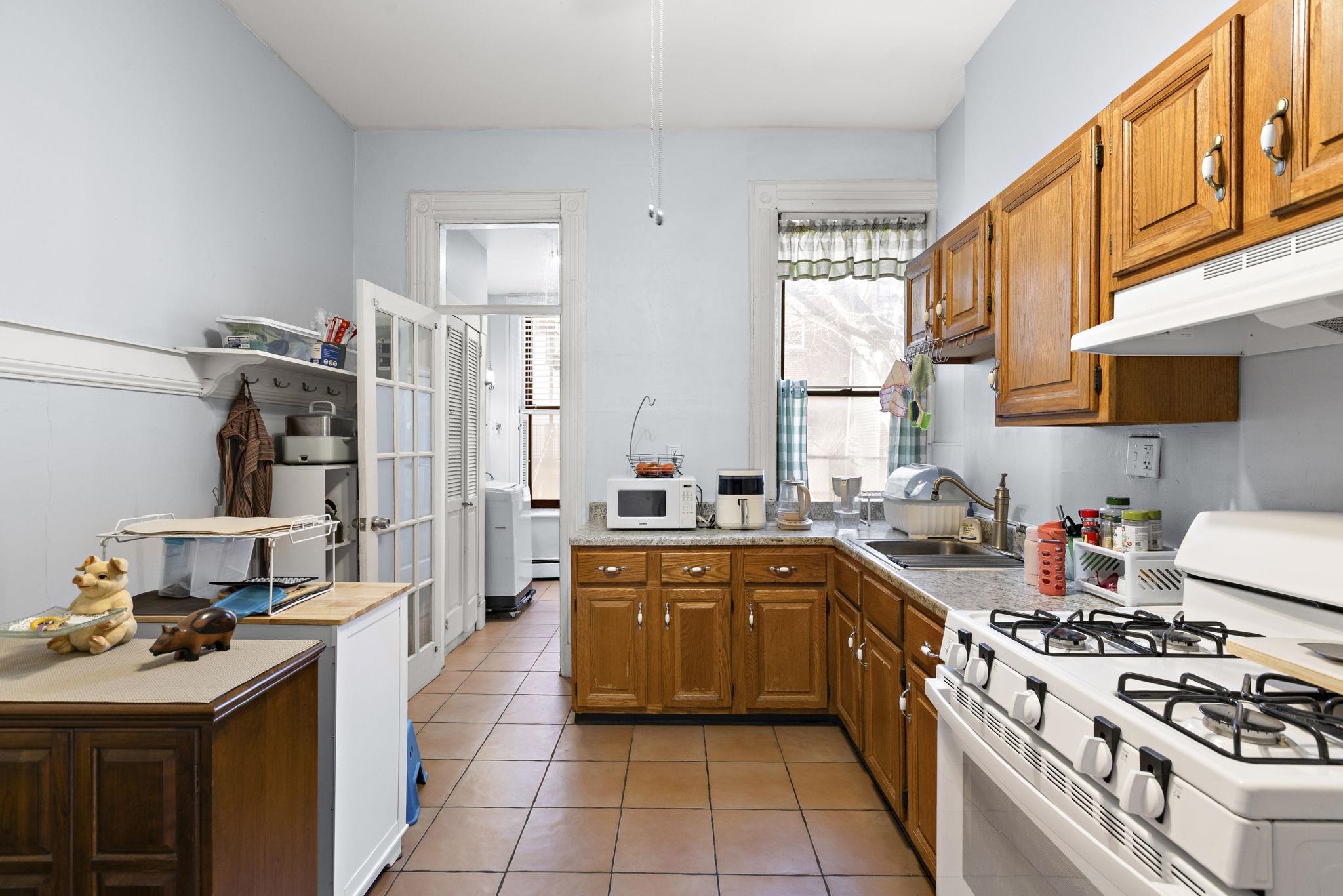 38 WEST HAMILTON PL Unit: 102 (1R)