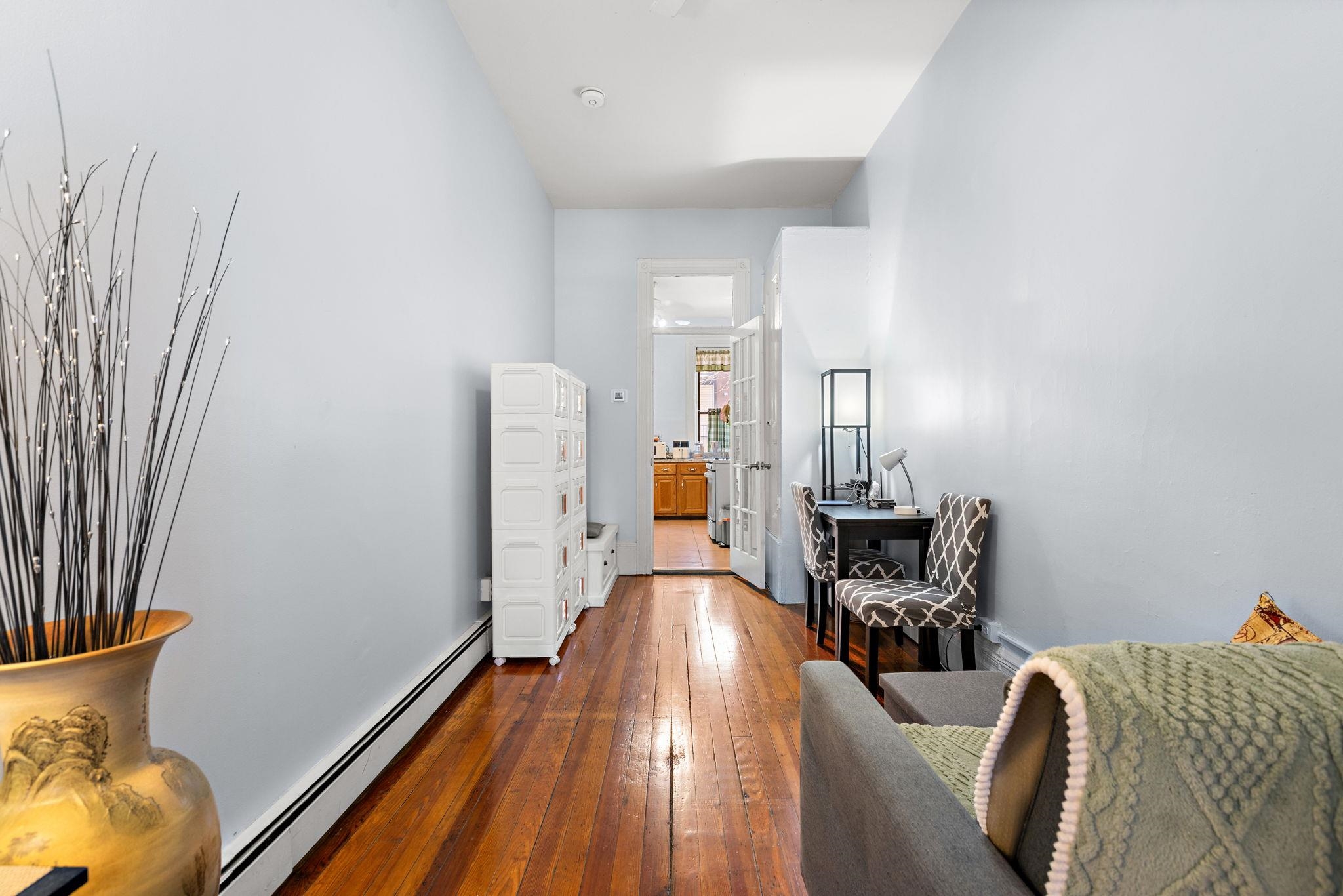 38 WEST HAMILTON PL Unit: 102 (1R)