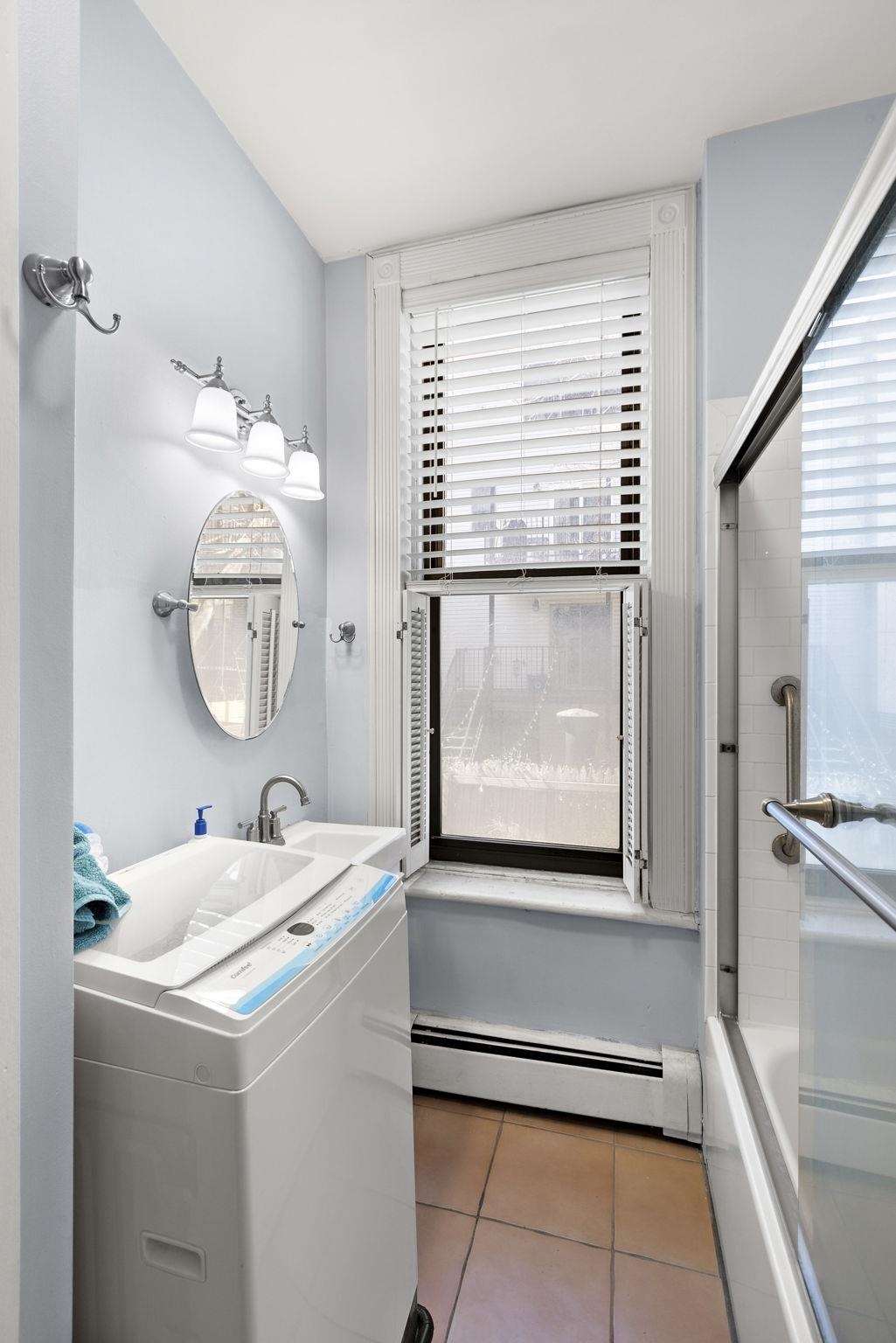 38 WEST HAMILTON PL Unit: 102 (1R)