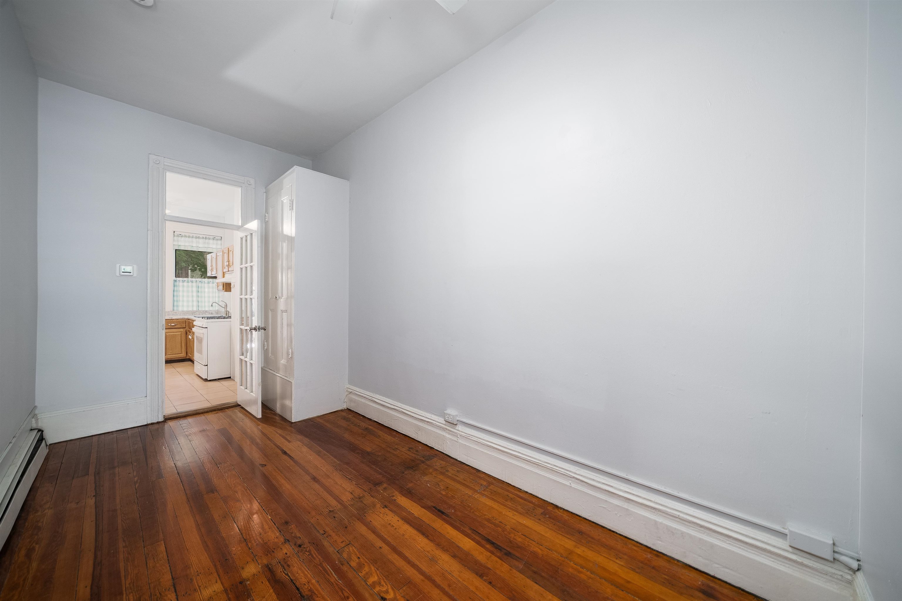 38 WEST HAMILTON PL