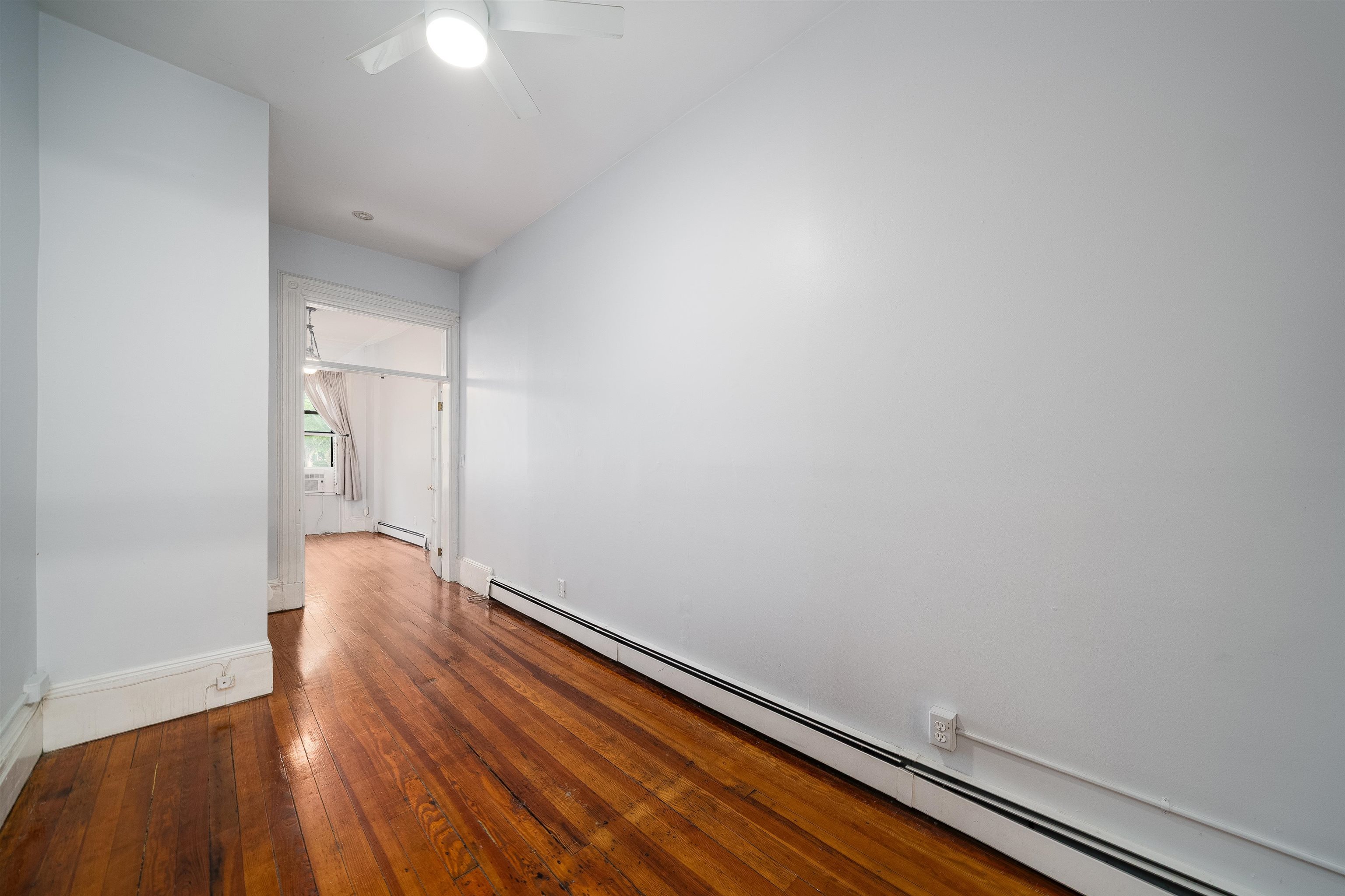 38 WEST HAMILTON PL