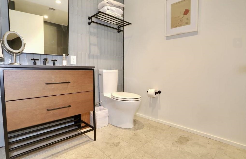 1425 HUDSON ST Unit: 2D