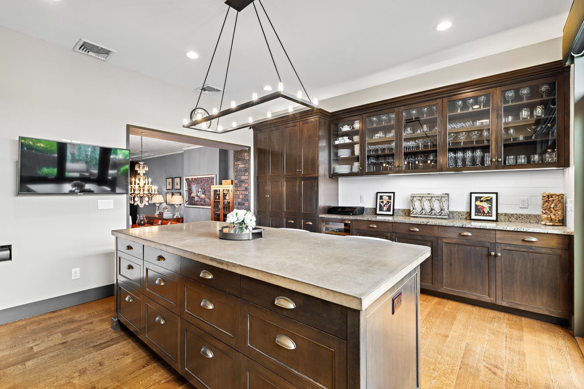 610 WASHINGTON ST Unit: 3