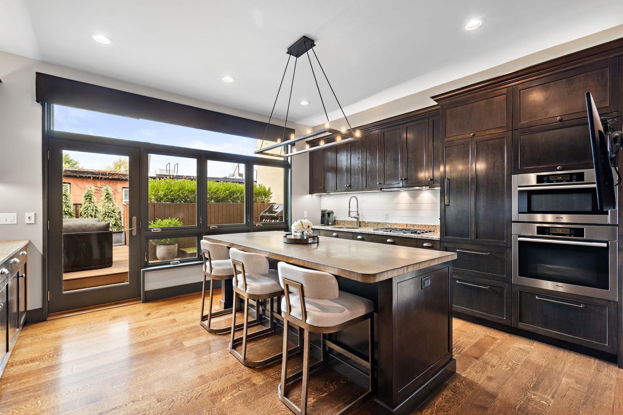 610 WASHINGTON ST Unit: 3