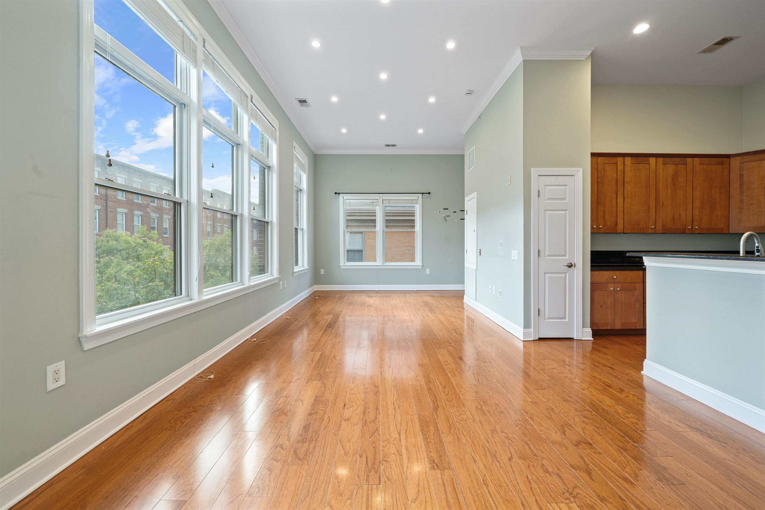 126 DUDLEY ST Unit: 420