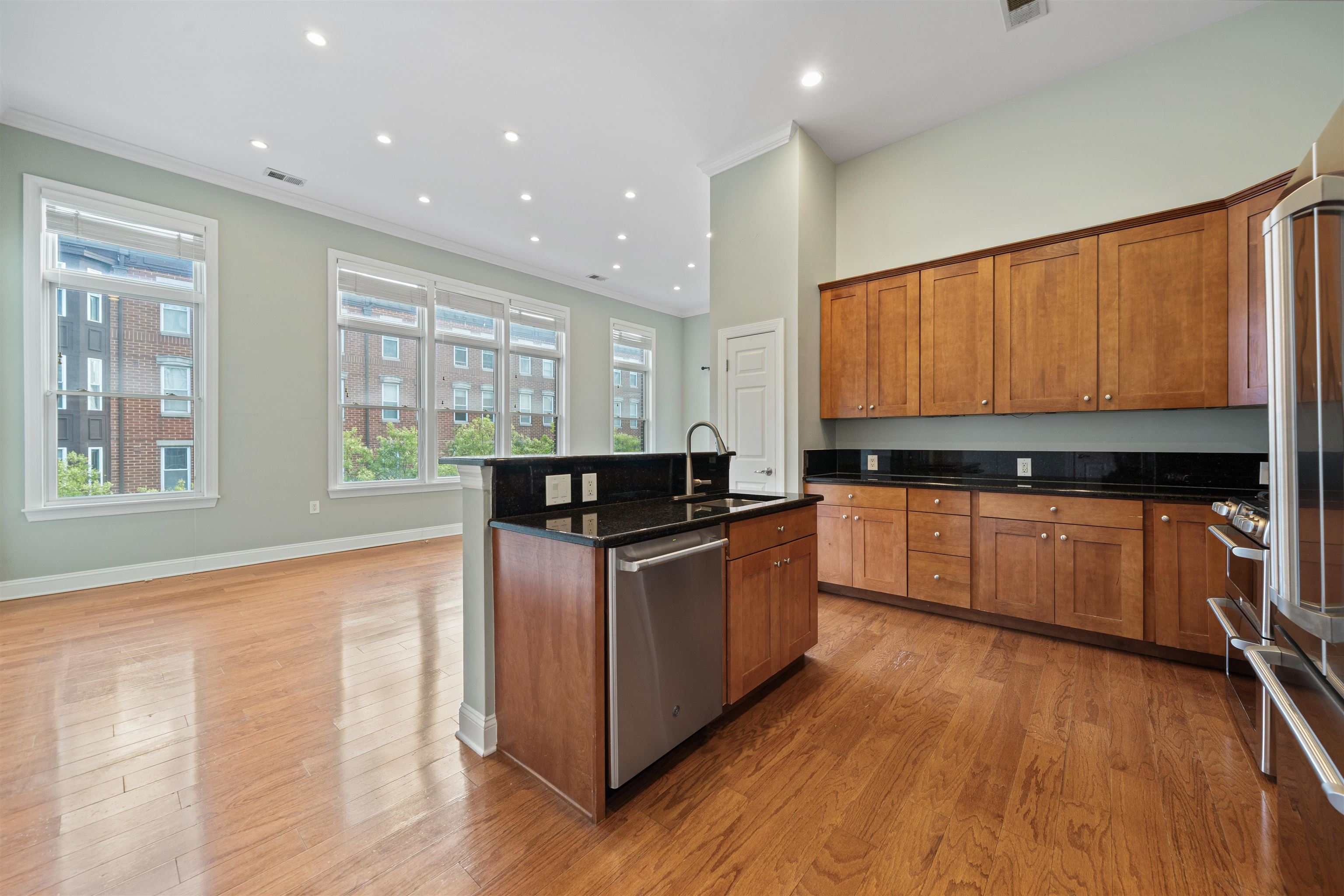 126 DUDLEY ST Unit: 420
