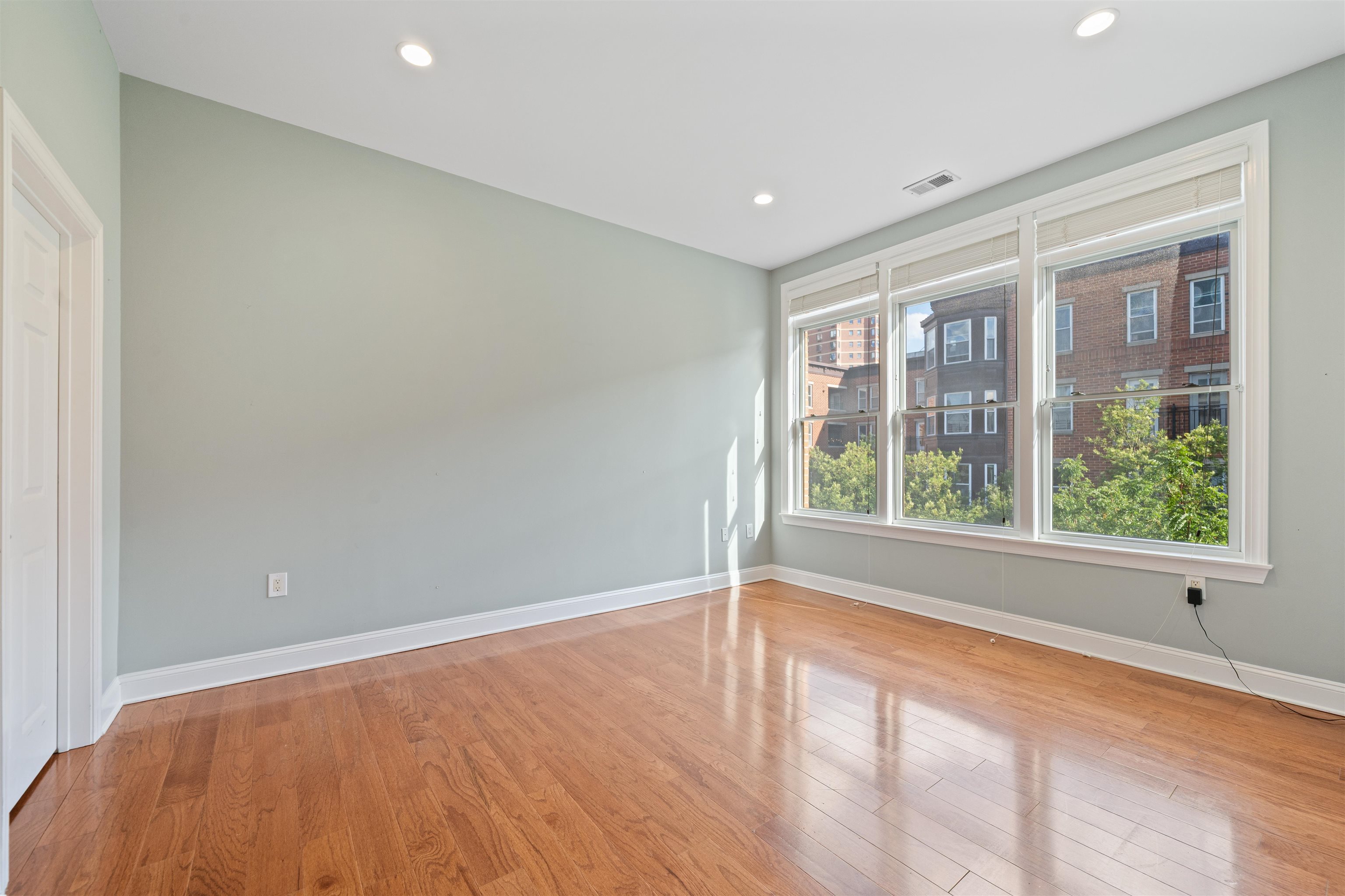 126 DUDLEY ST Unit: 420