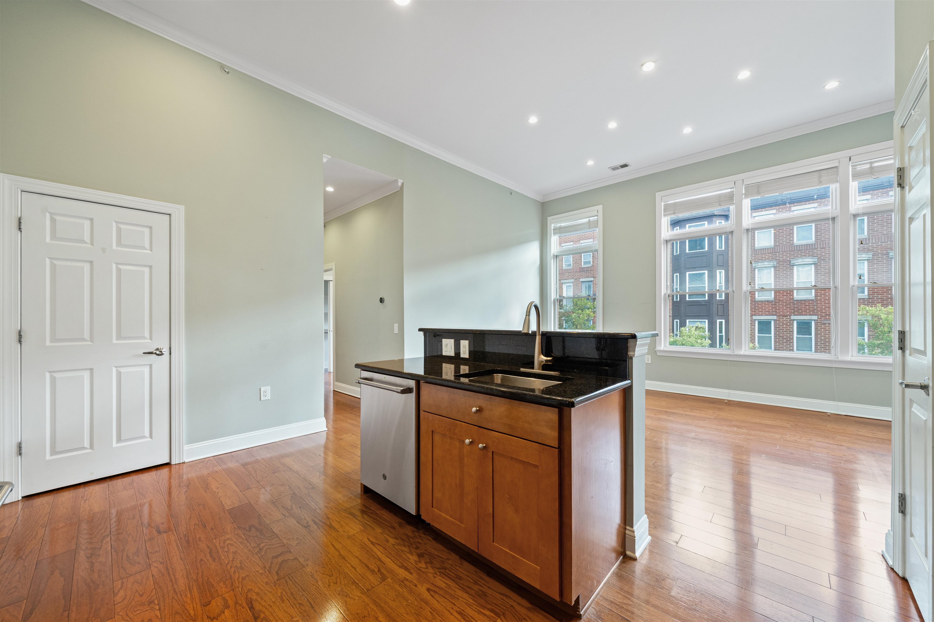 126 DUDLEY ST Unit: 420