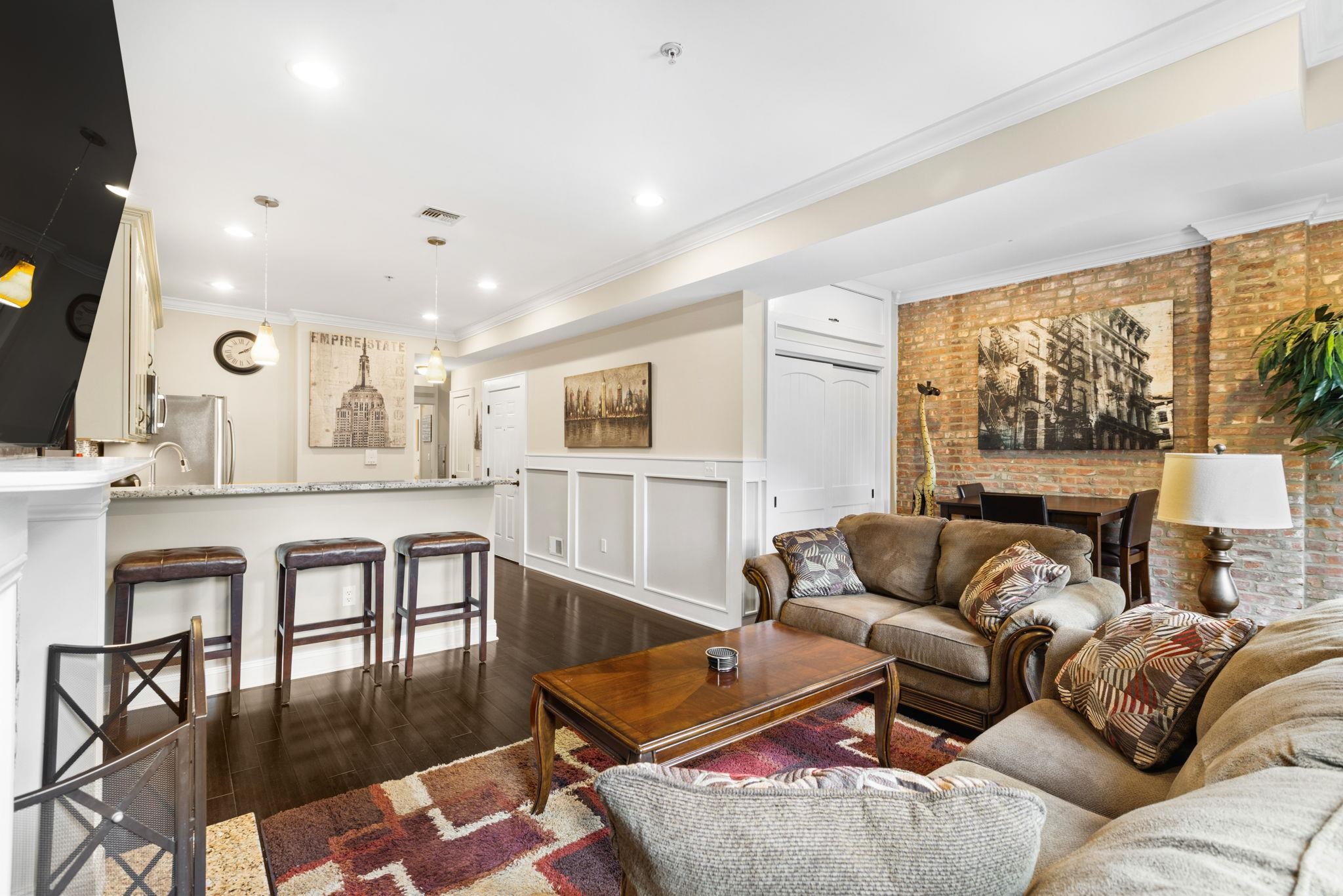 328 GARDEN ST Unit: 3