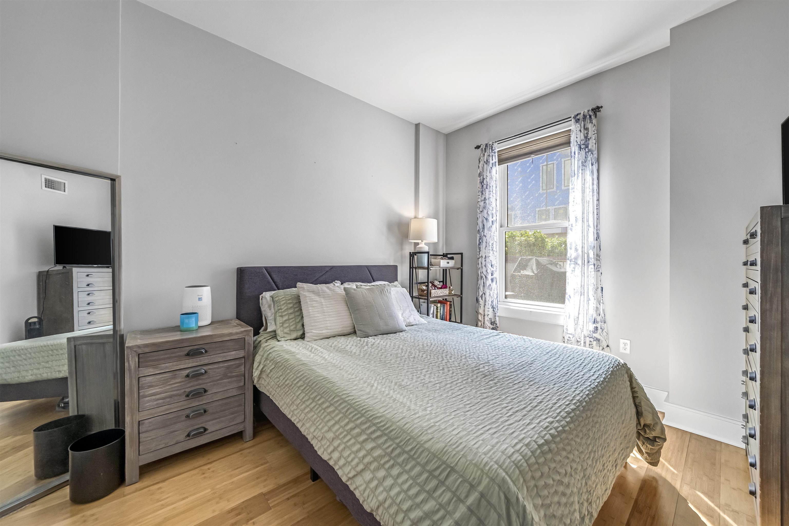 924 JEFFERSON ST Unit: 2B