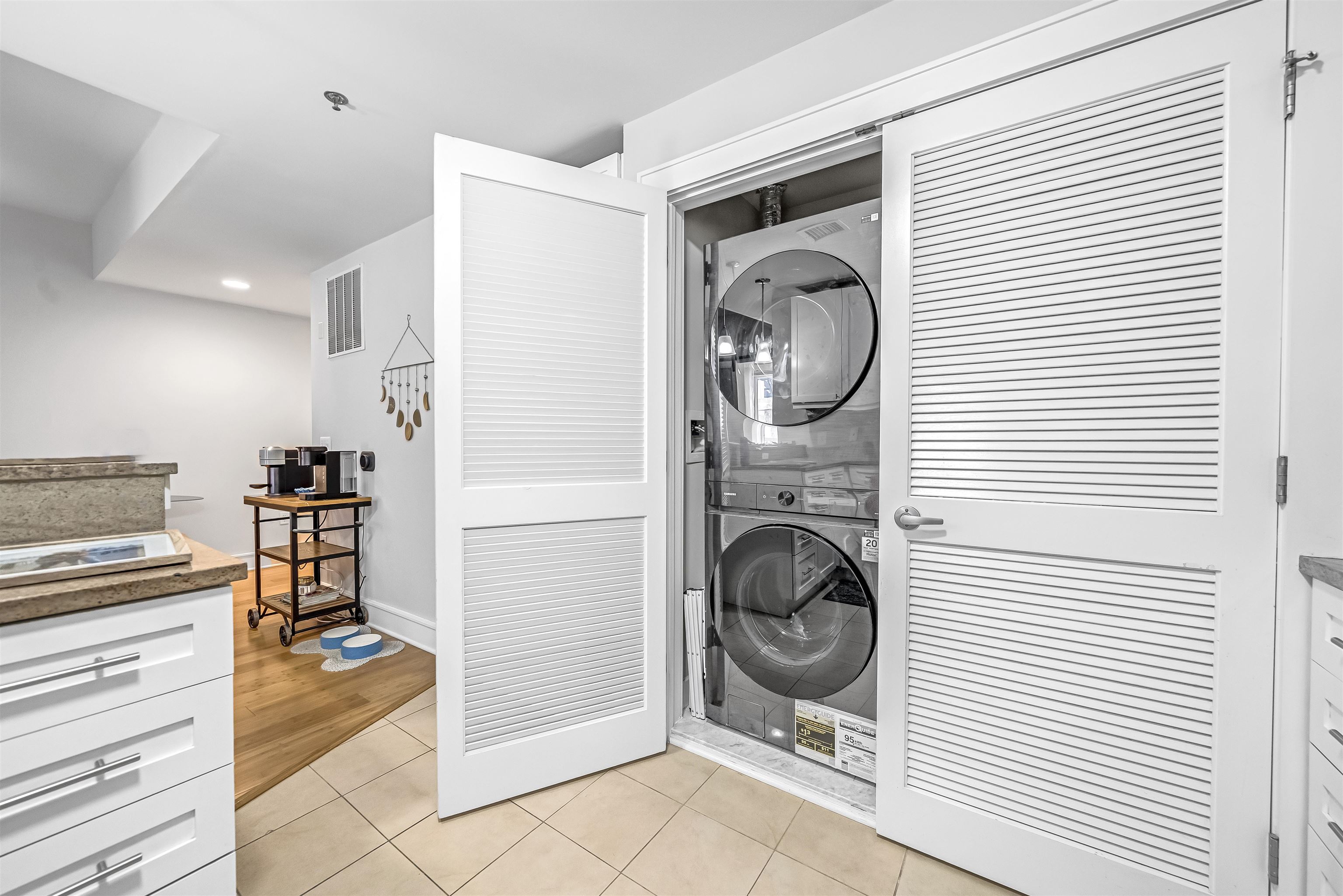 924 JEFFERSON ST Unit: 2B