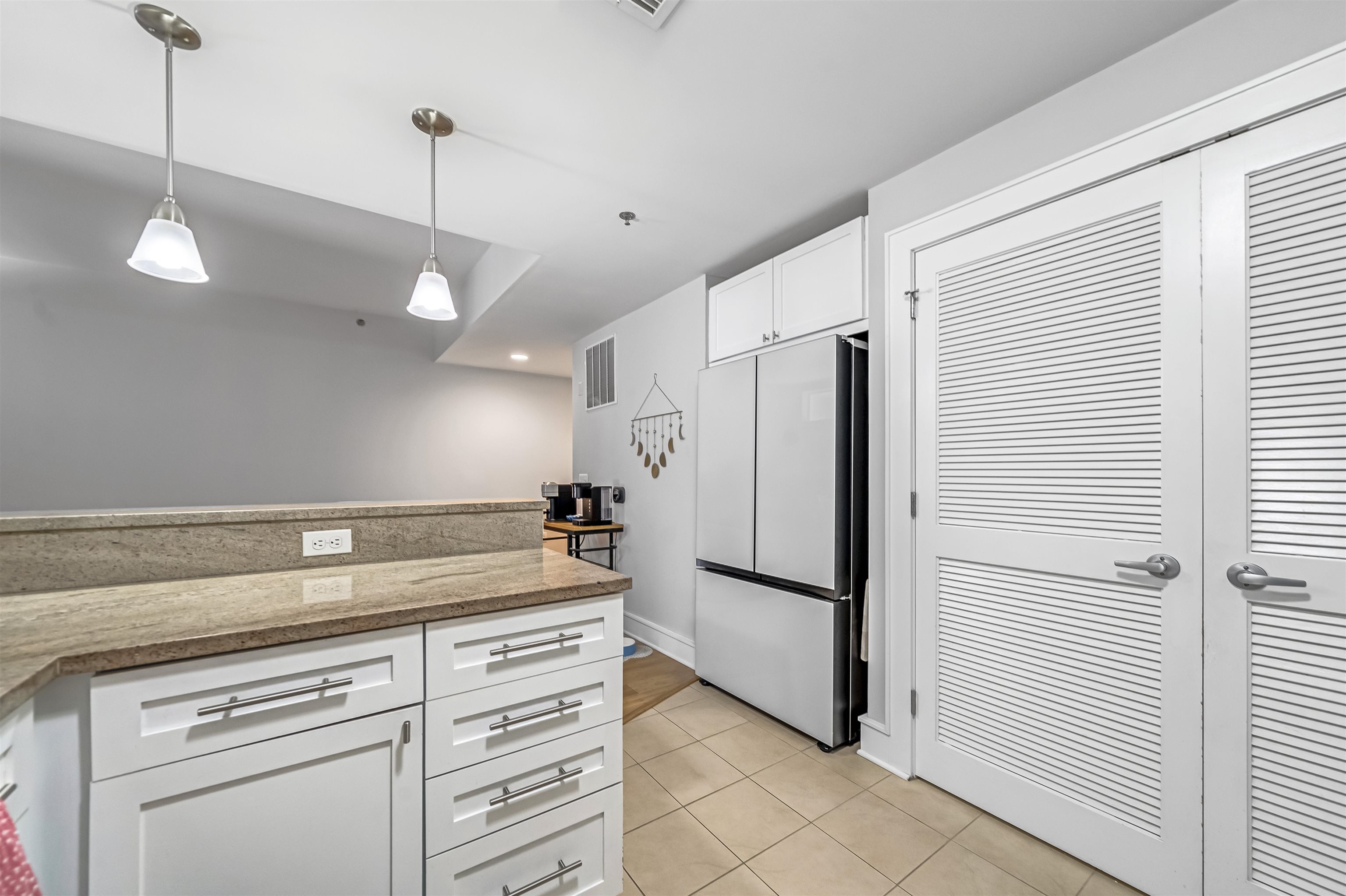 924 JEFFERSON ST Unit: 2B