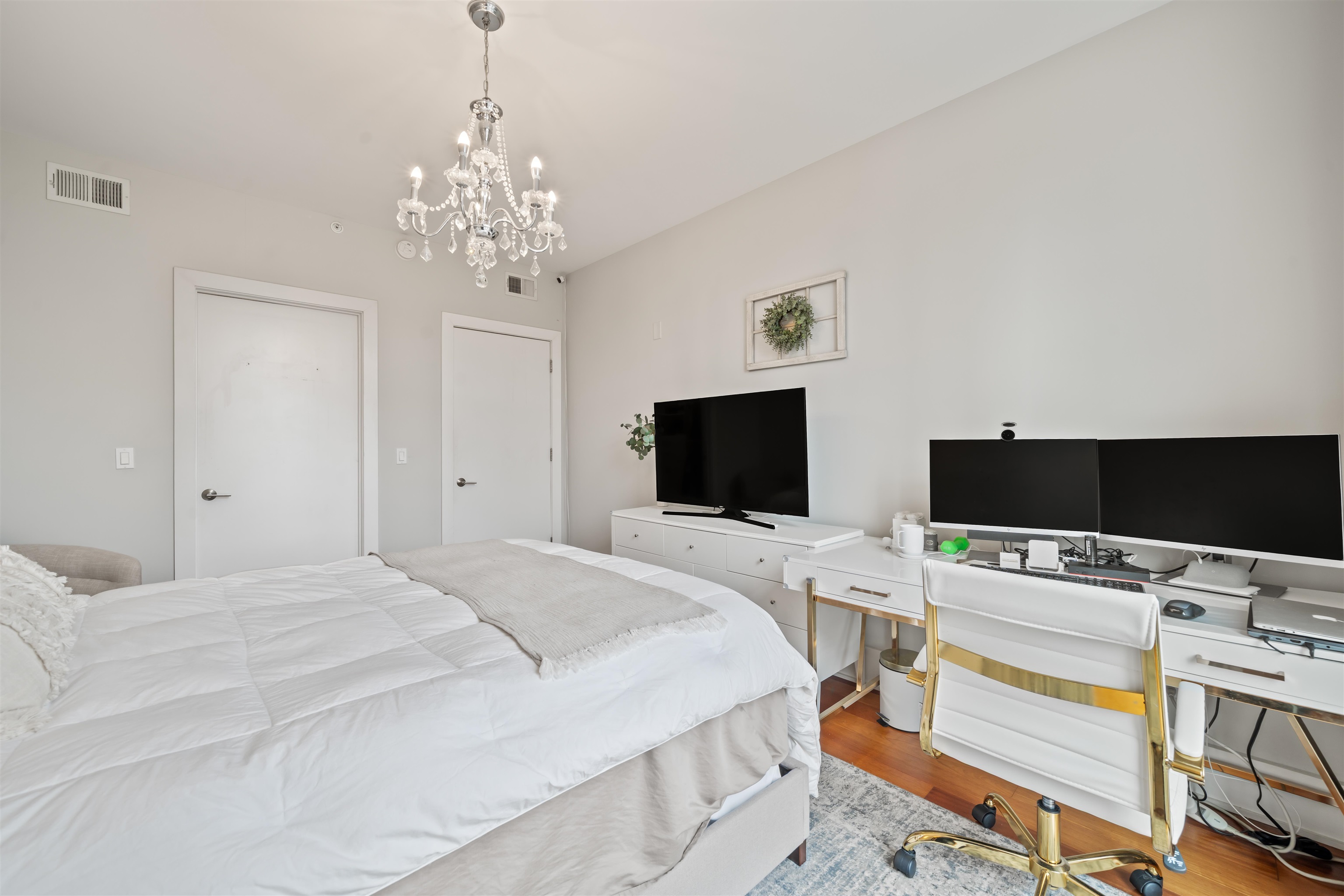 84 WILLOW AVE Unit: 4B