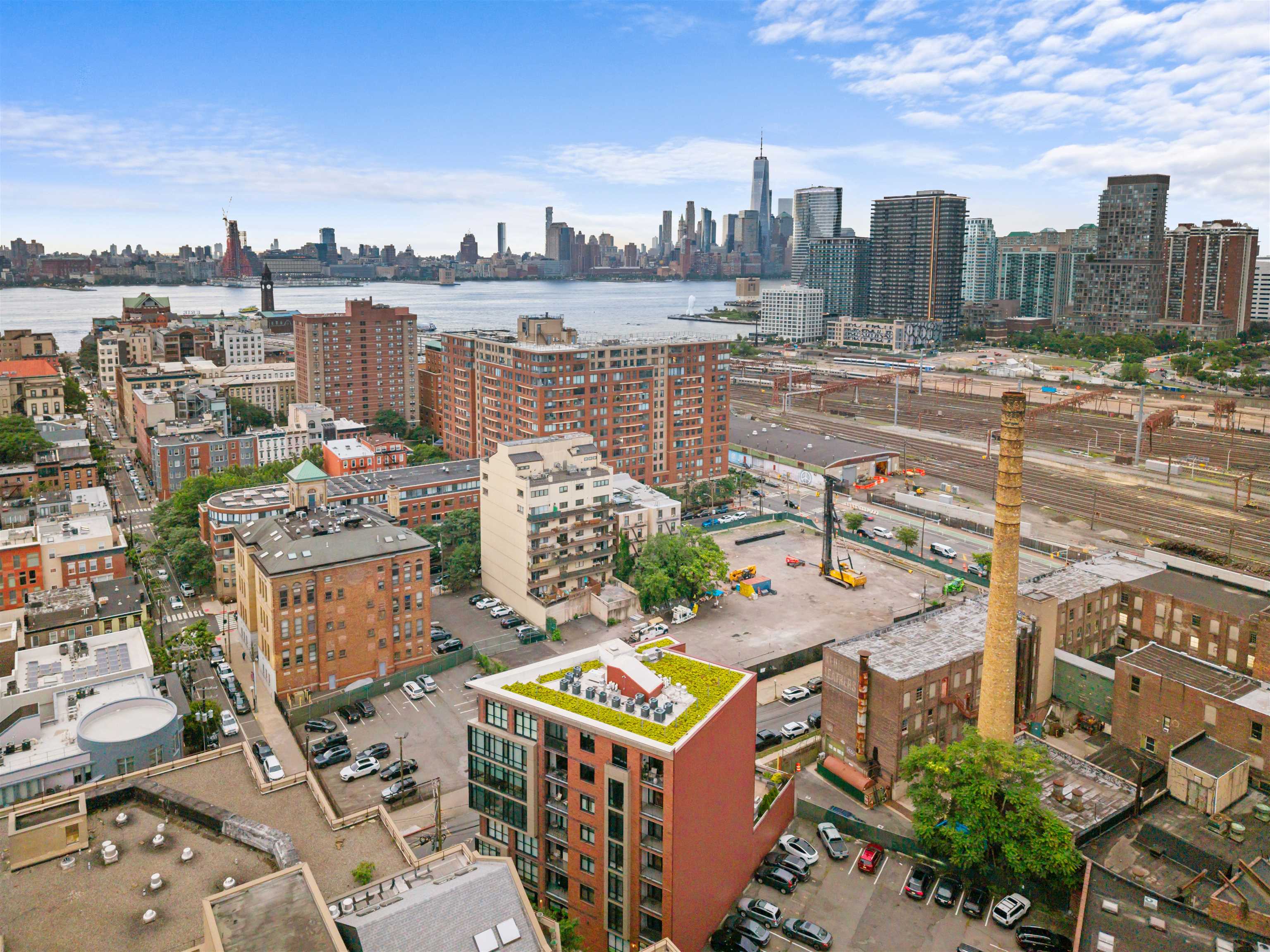 84 WILLOW AVE Unit: 4B