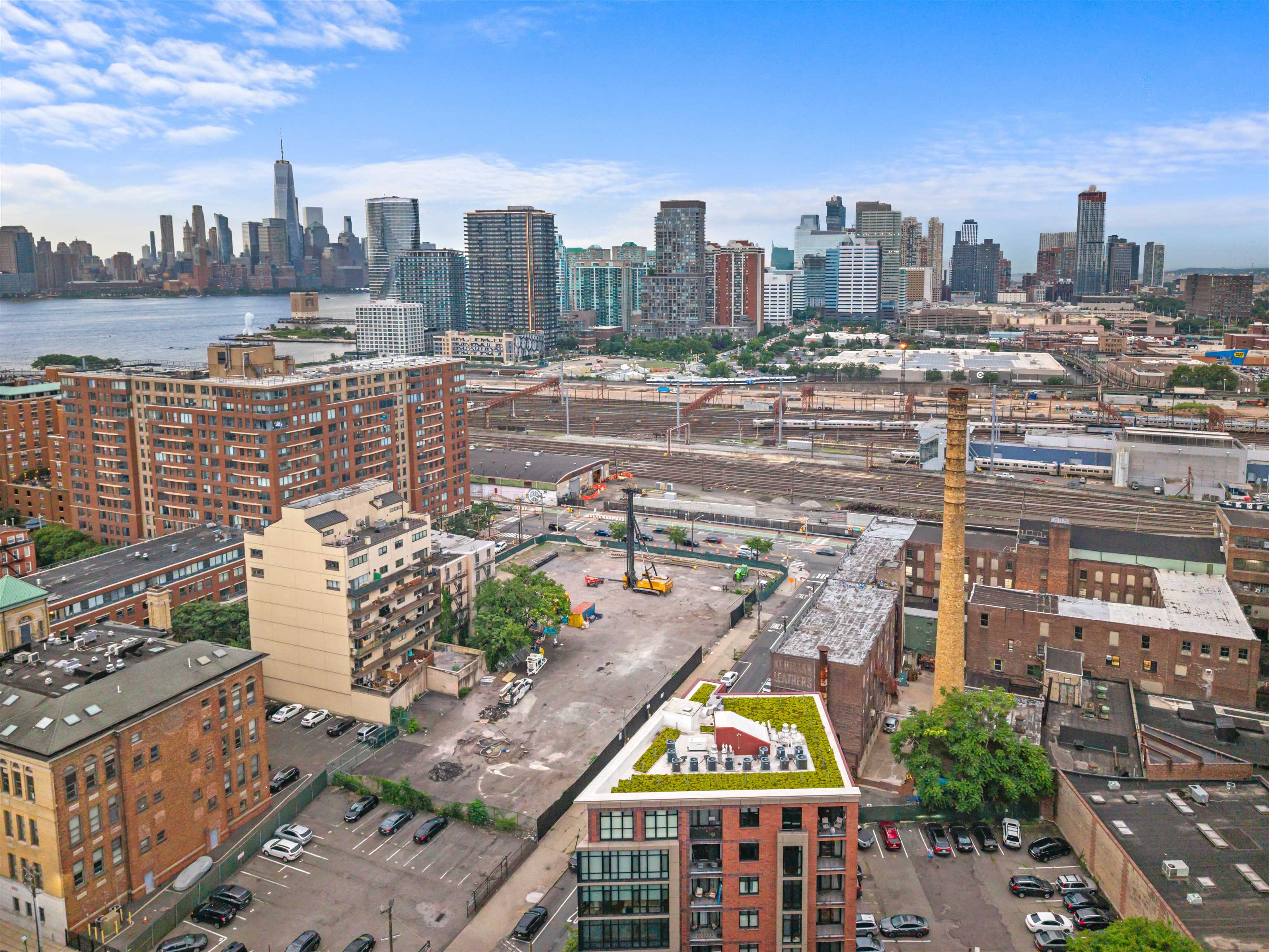 84 WILLOW AVE Unit: 4B