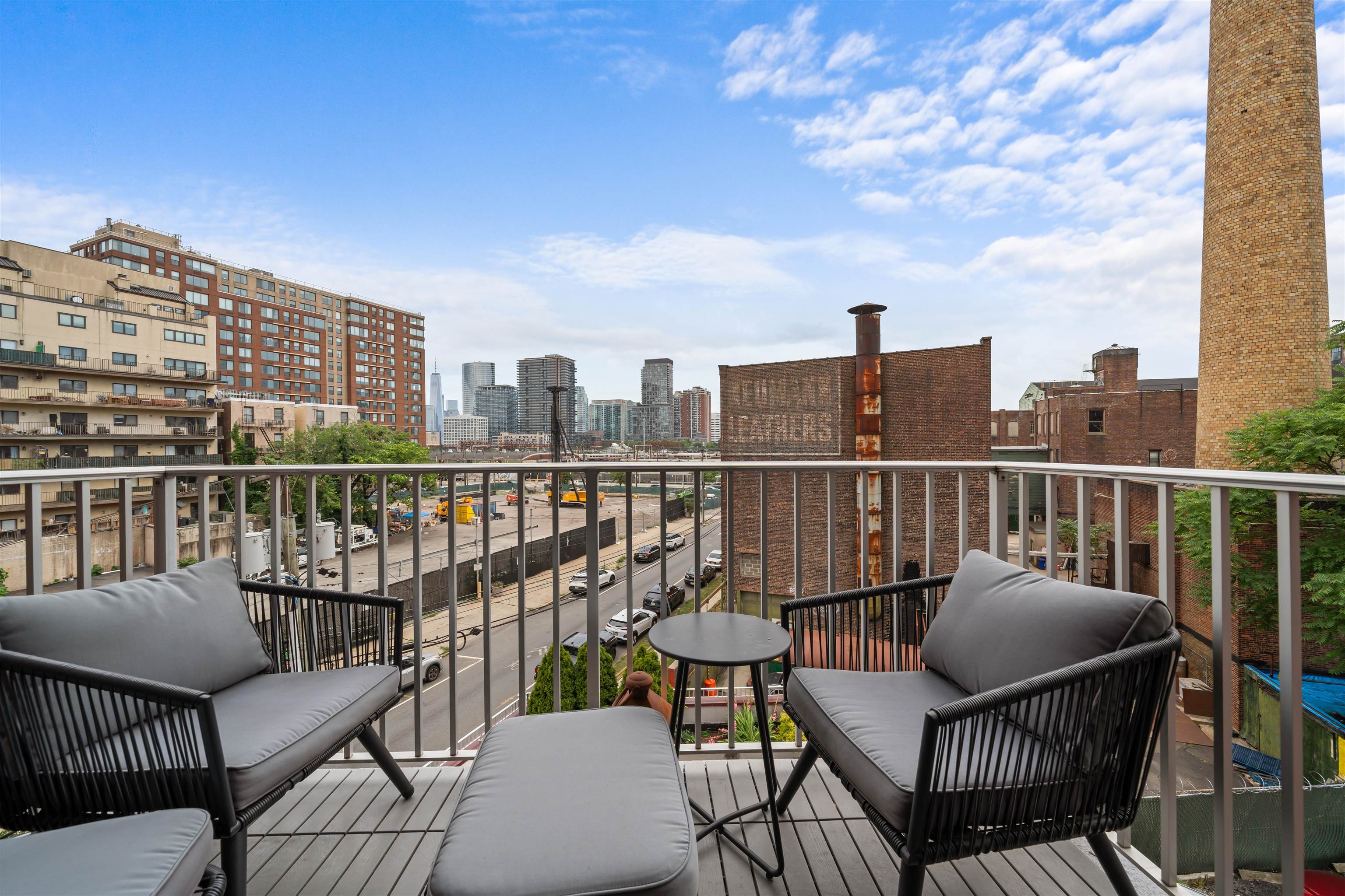 84 WILLOW AVE Unit: 4B