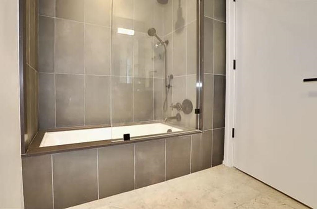 1425 HUDSON ST Unit: 2D
