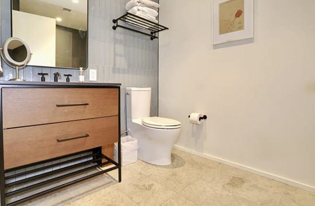 1425 HUDSON ST Unit: 2D