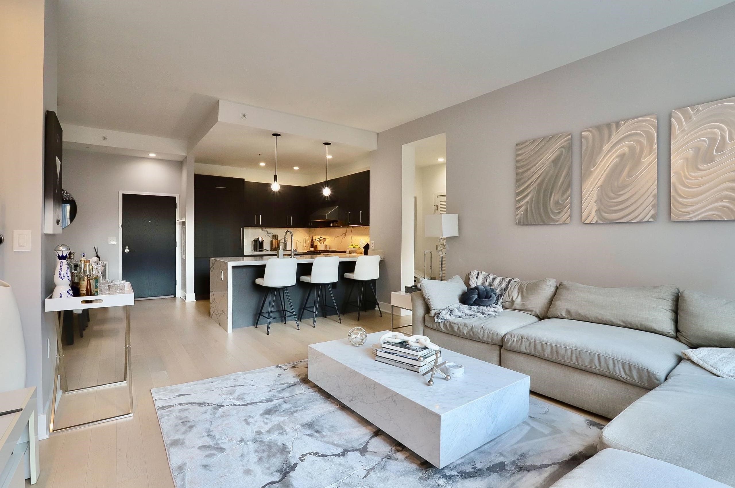 1400 HUDSON ST Unit: 330