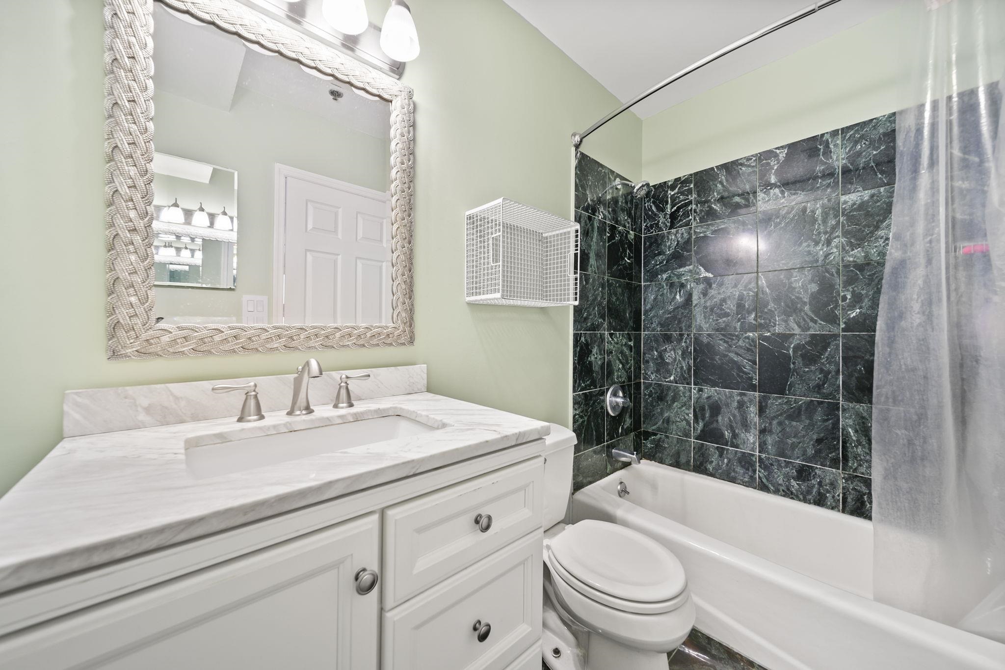 79 GRAND ST Unit: 4B