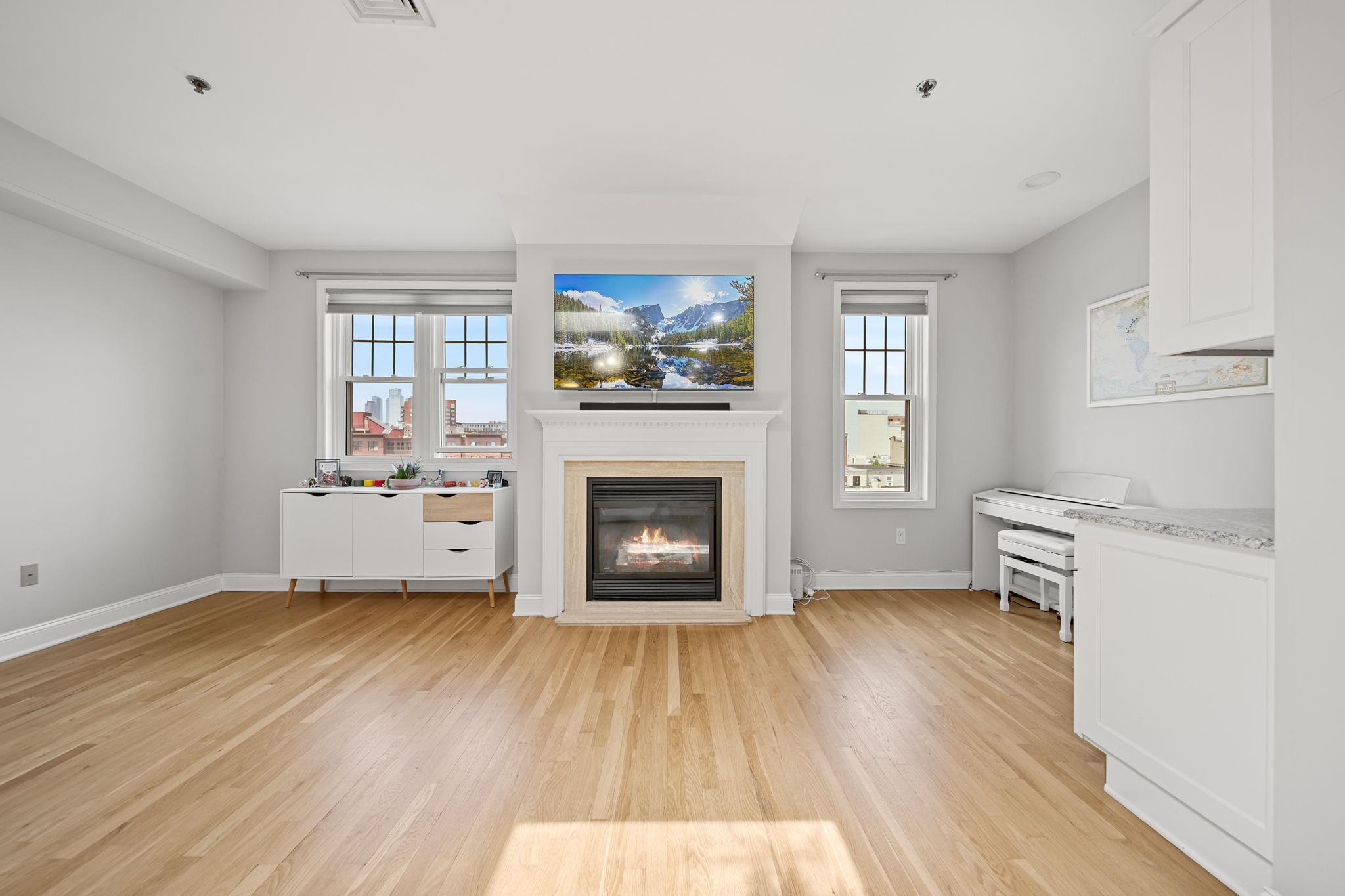 79 GRAND ST Unit: 4B