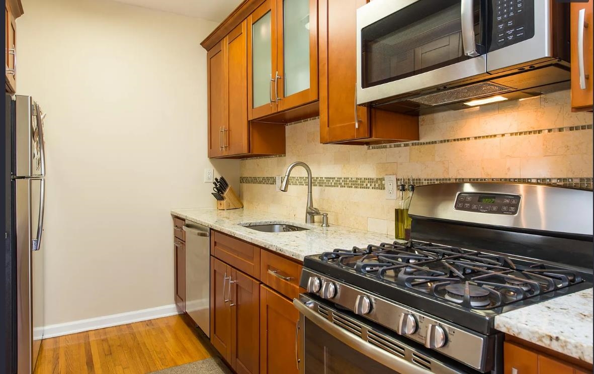 222 CLINTON ST Unit: 7