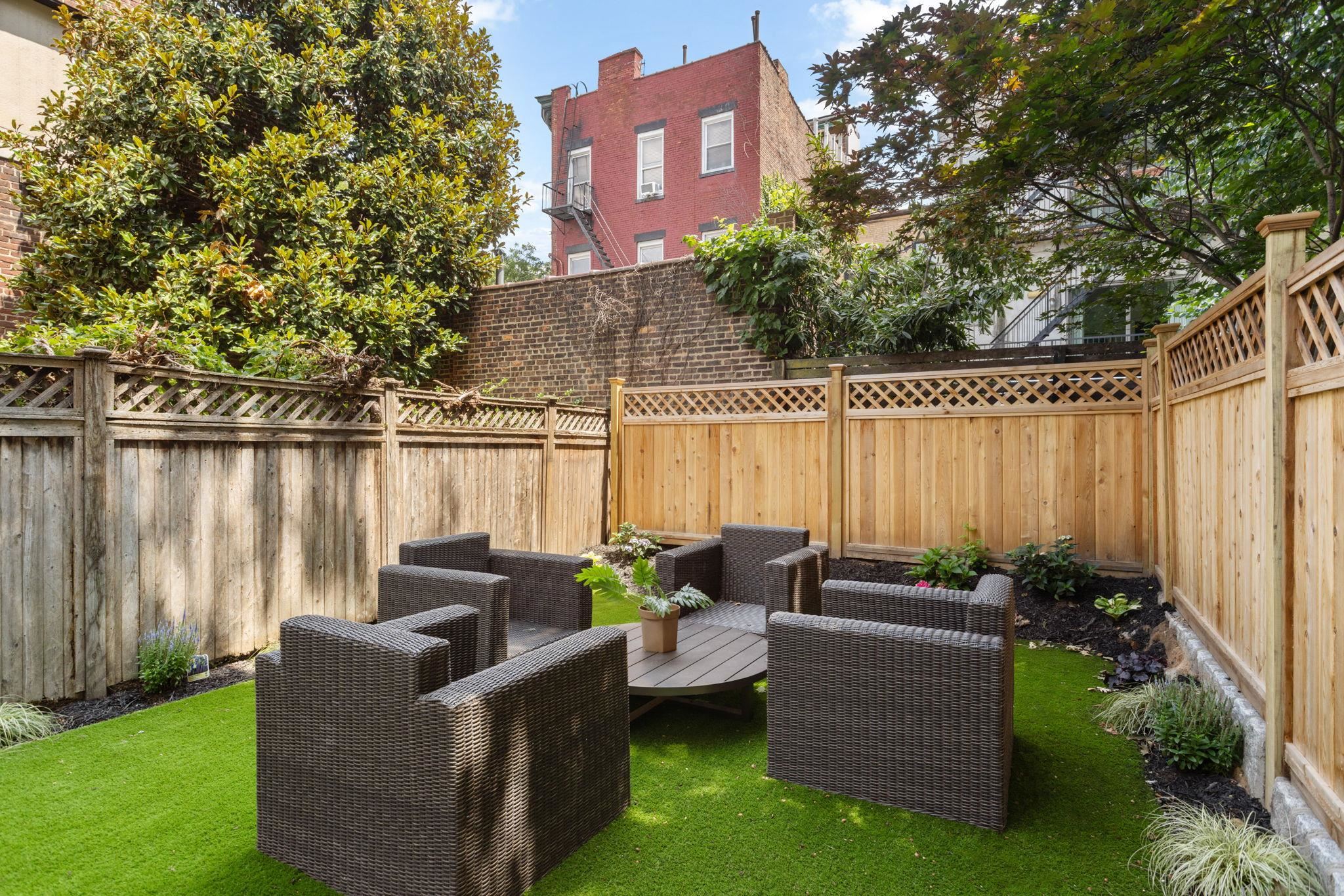 1137 PARK AVE