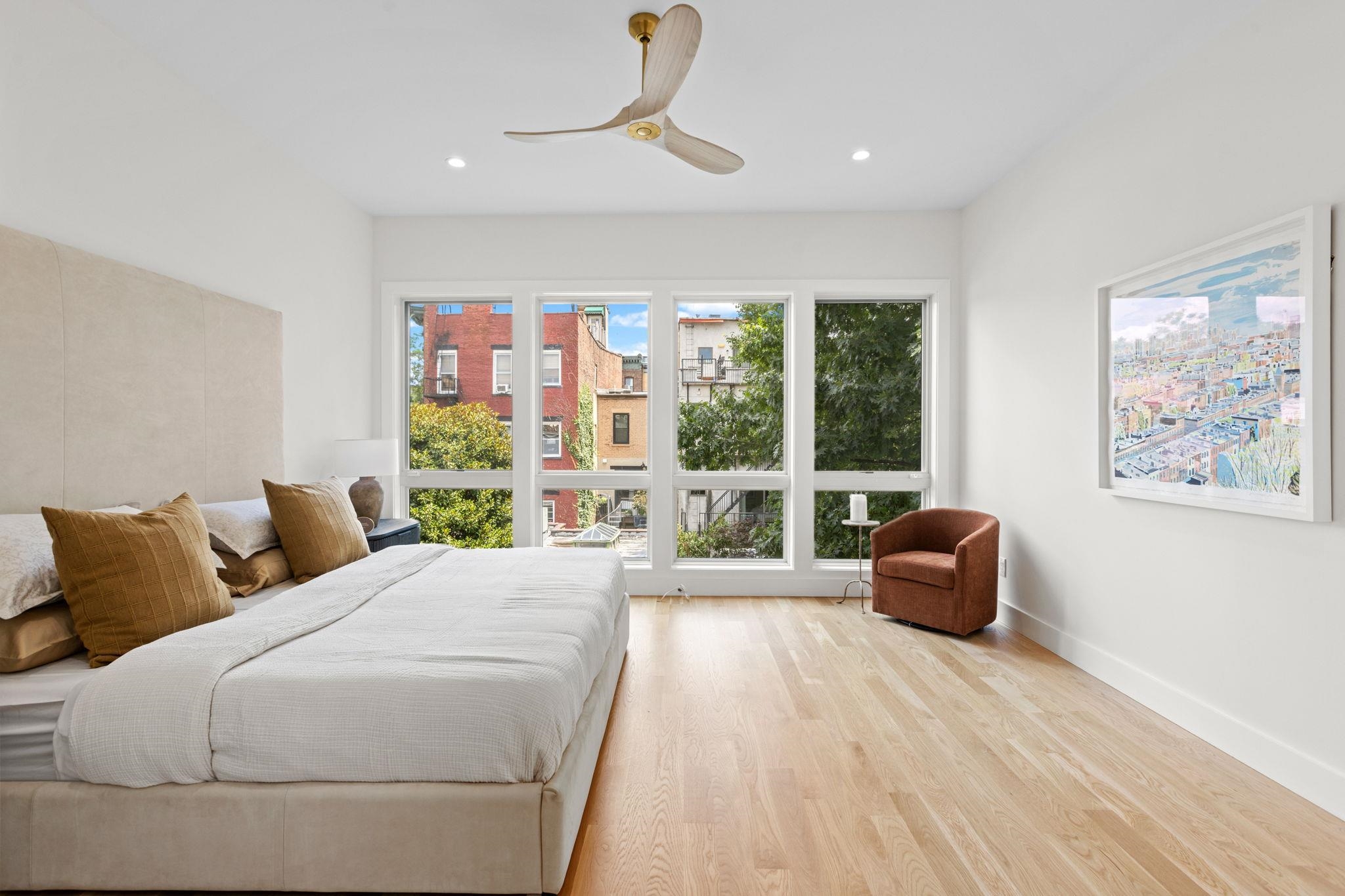 1137 PARK AVE