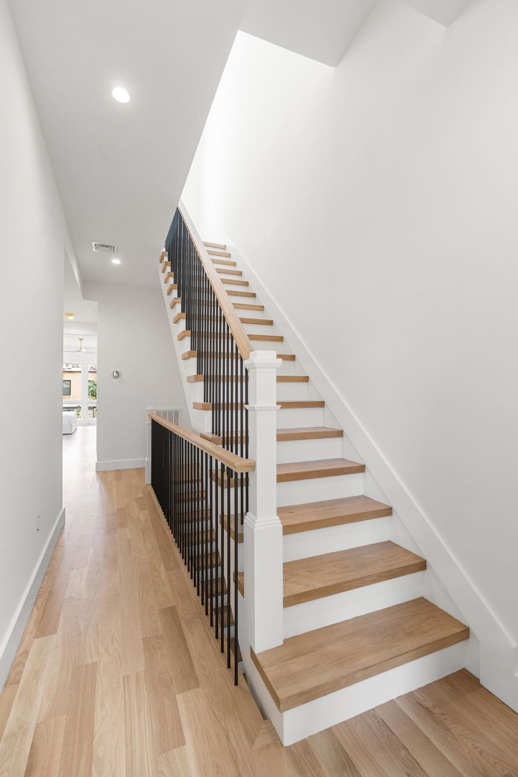 1137 PARK AVE