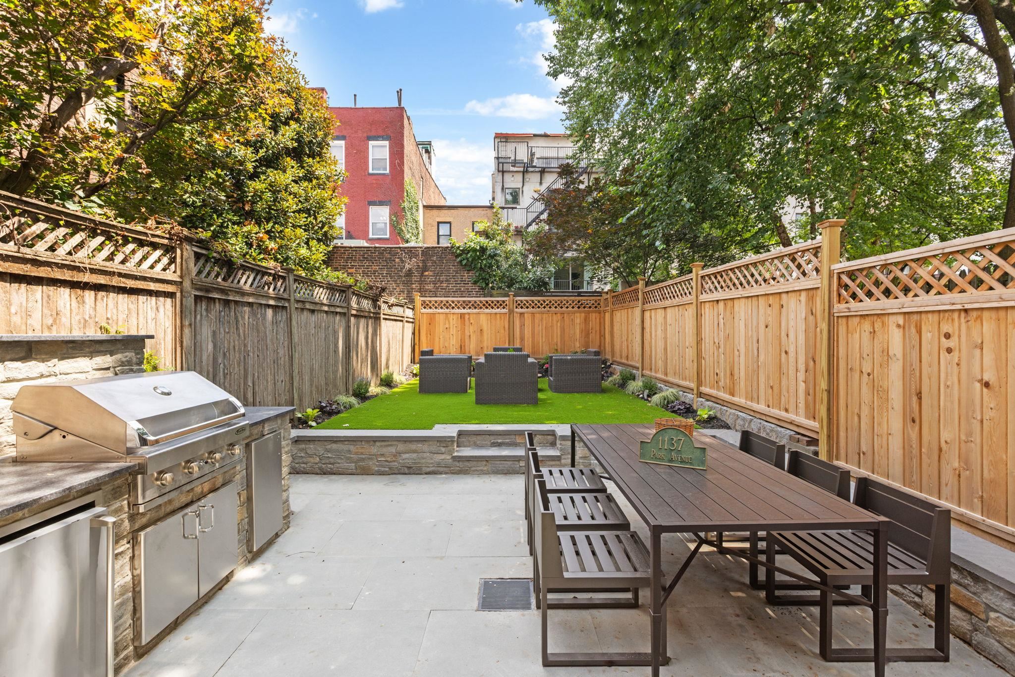 1137 PARK AVE